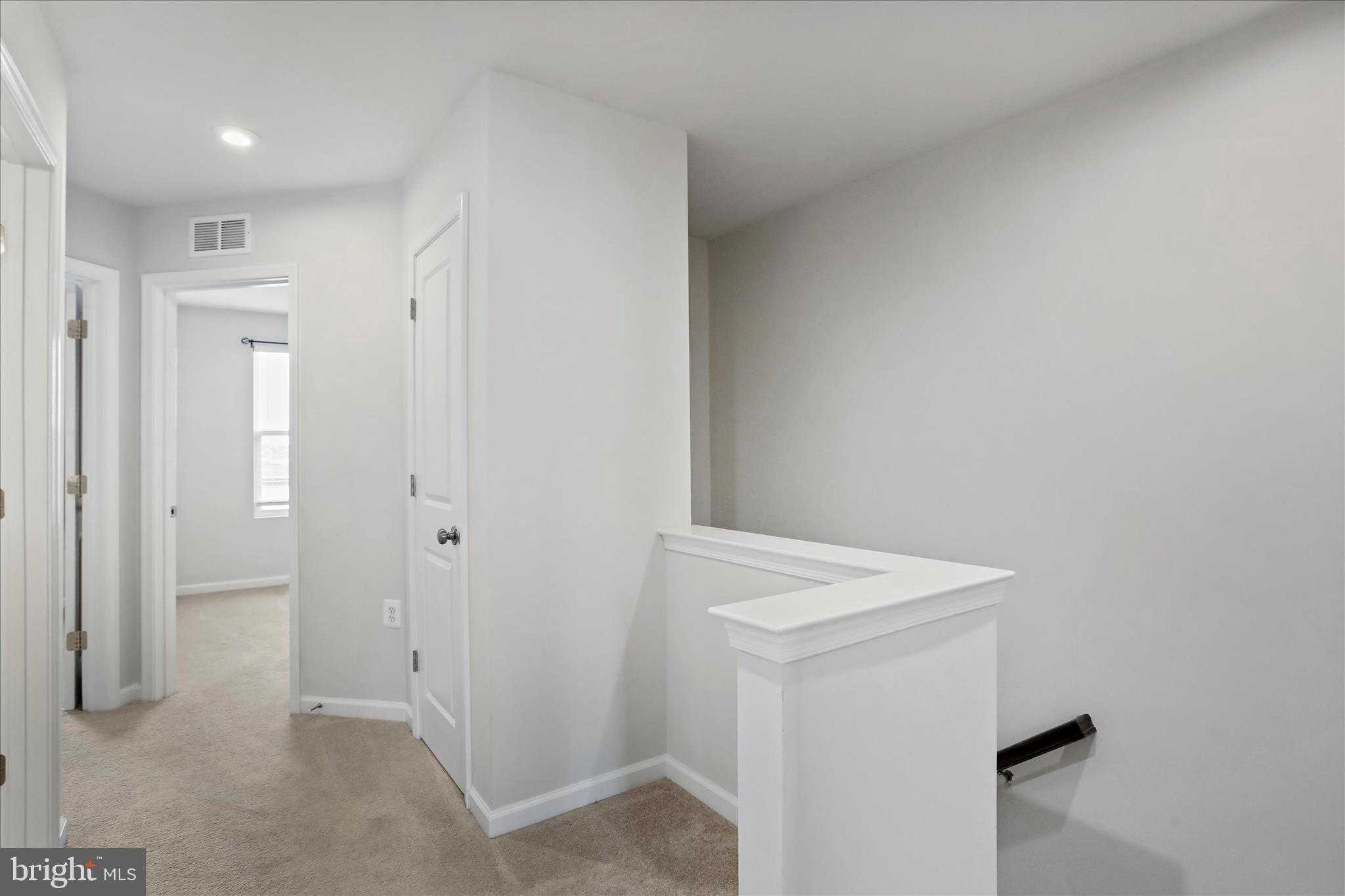 135 Presidents Pointe Ave photo 20