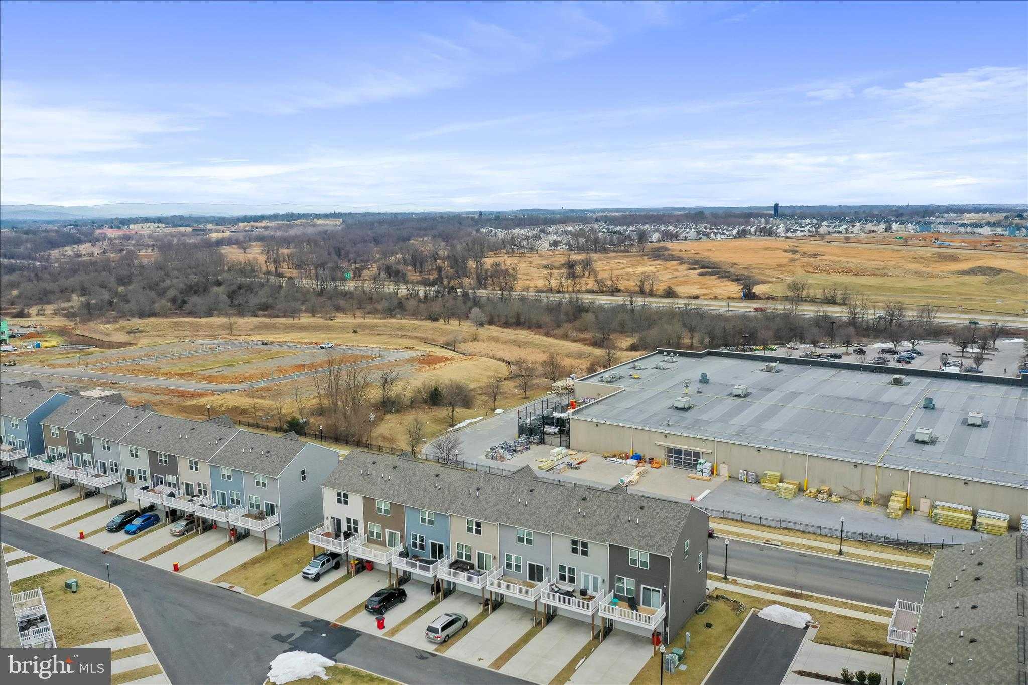 135 Presidents Pointe Ave photo 37