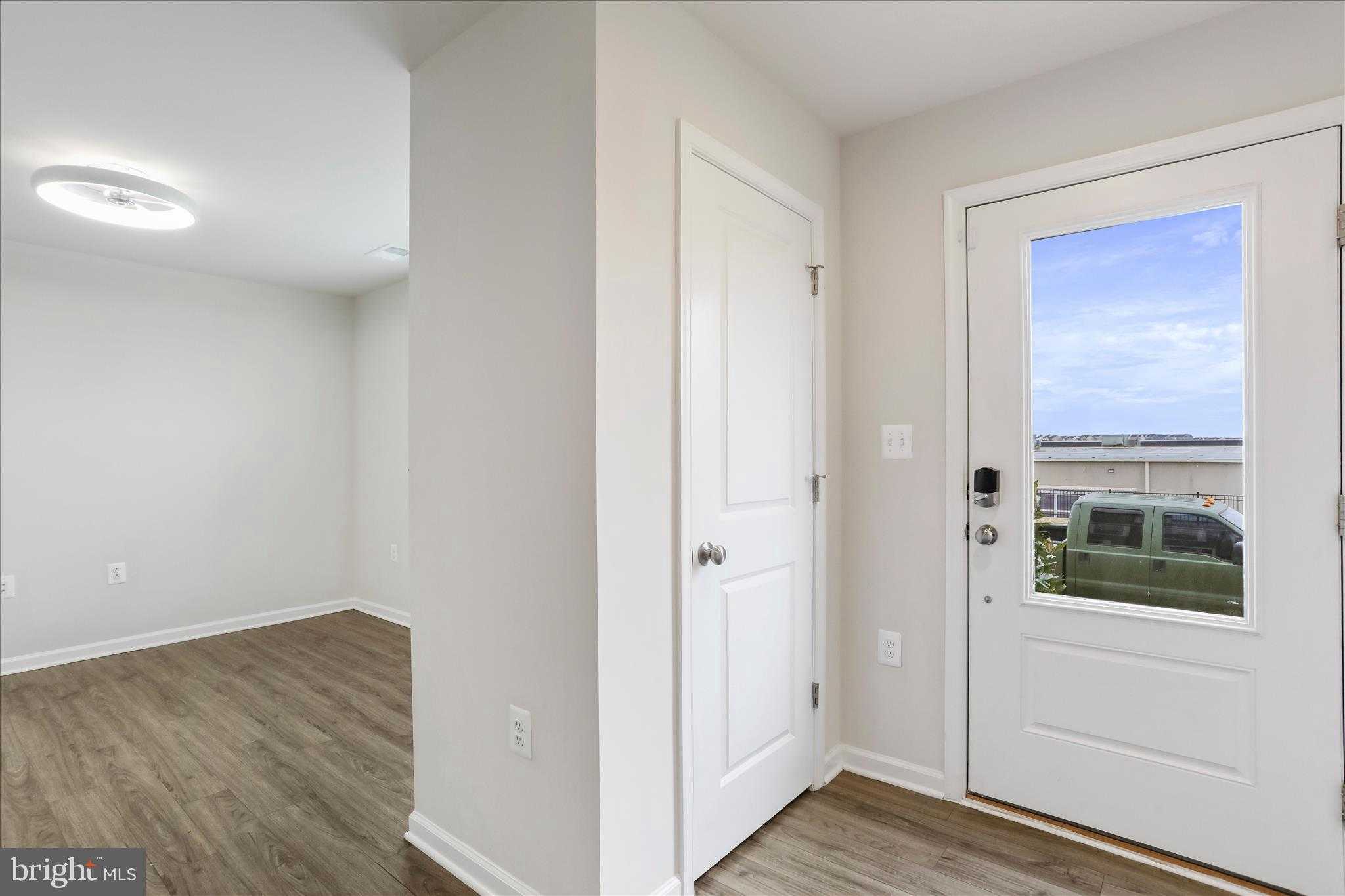 135 Presidents Pointe Ave photo 6