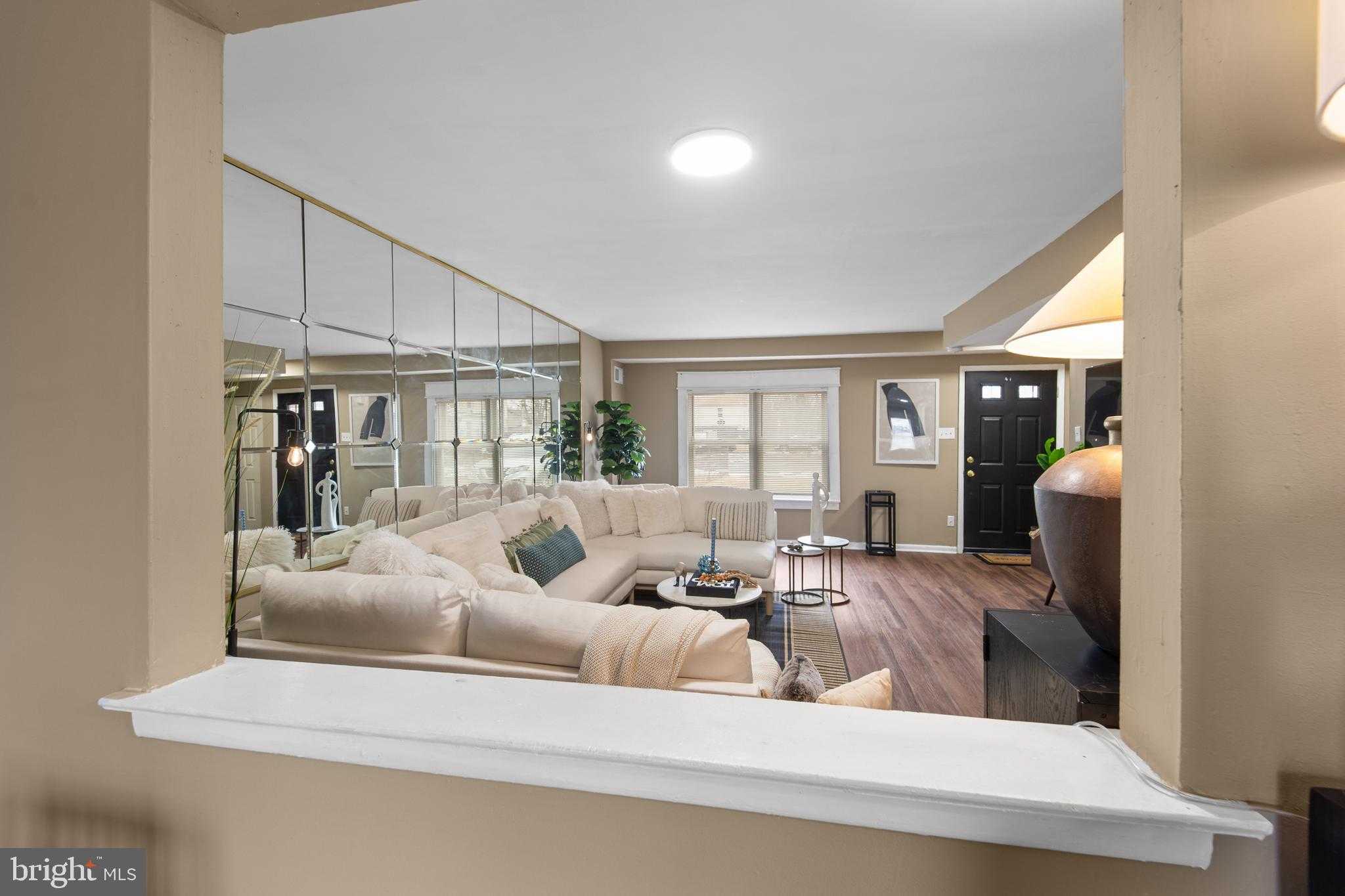 8229 Chelwynde Ave photo 14