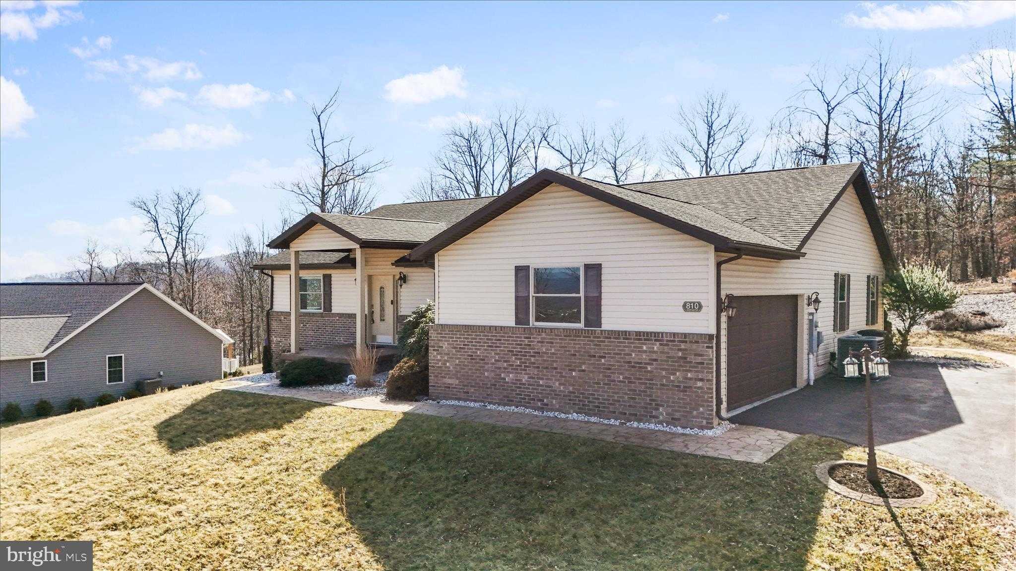 810 Arrowhead Trl photo 2