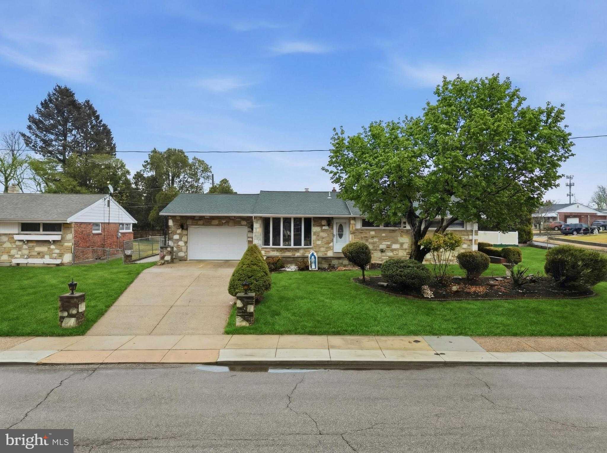 9701 Northeast Ave photo 2