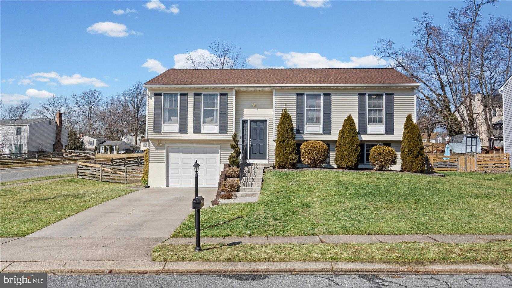 2930 Haddington CT photo 2