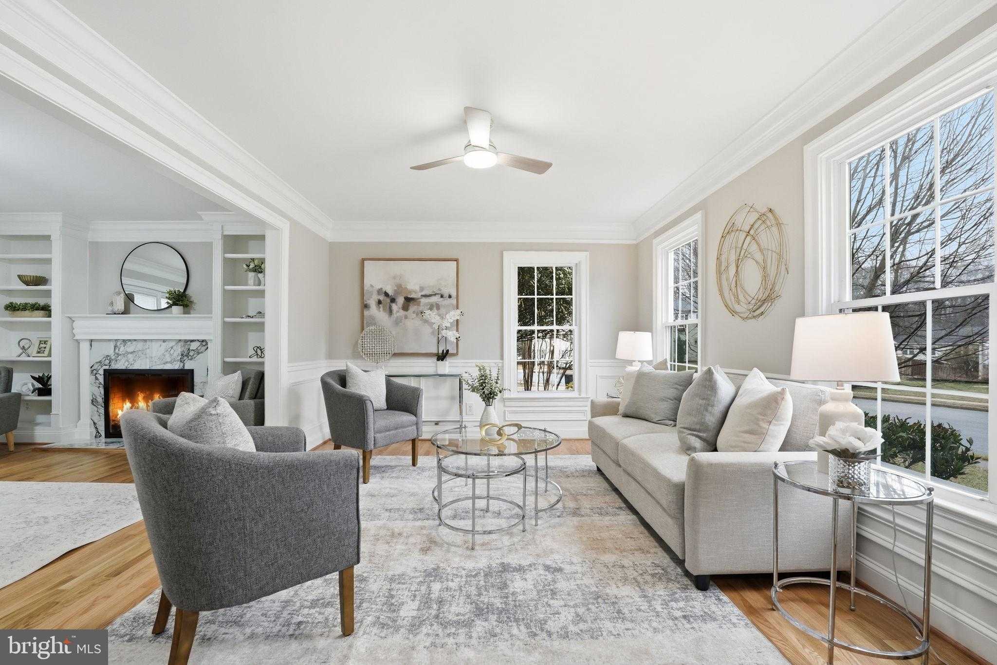 9438 Wallingford Dr photo 3