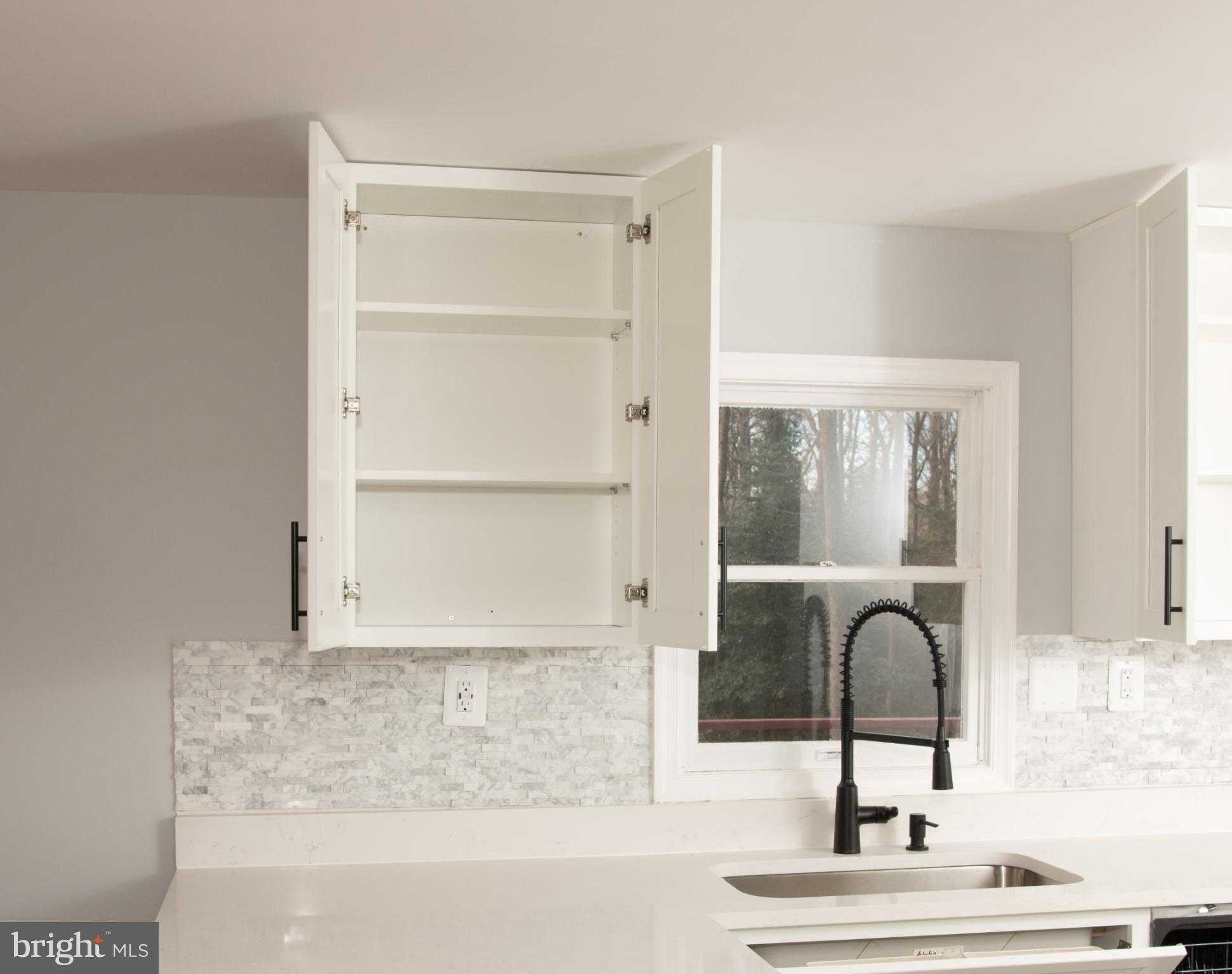 4785 Mountain Rd photo 3