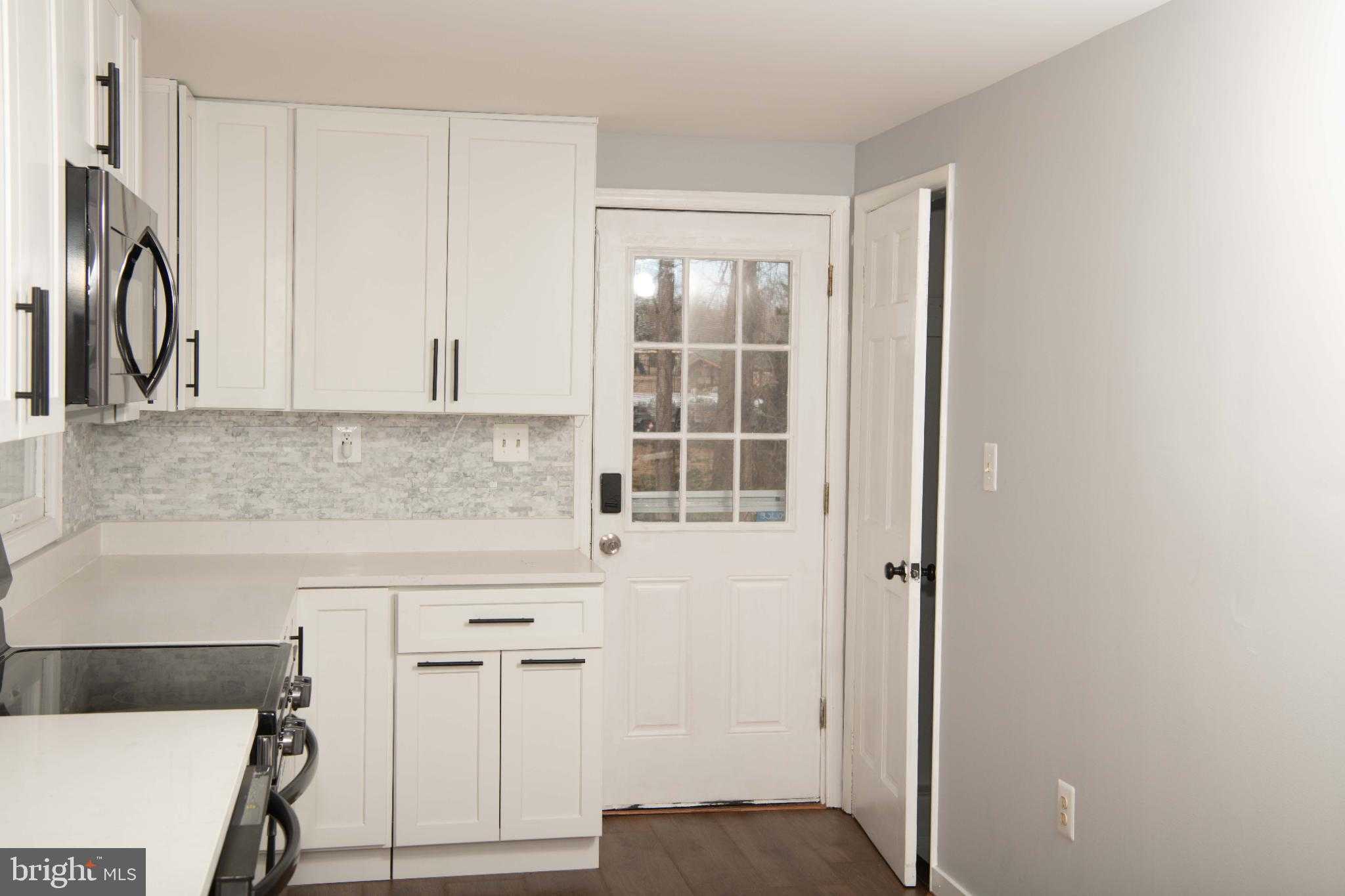 4785 Mountain Rd photo 5