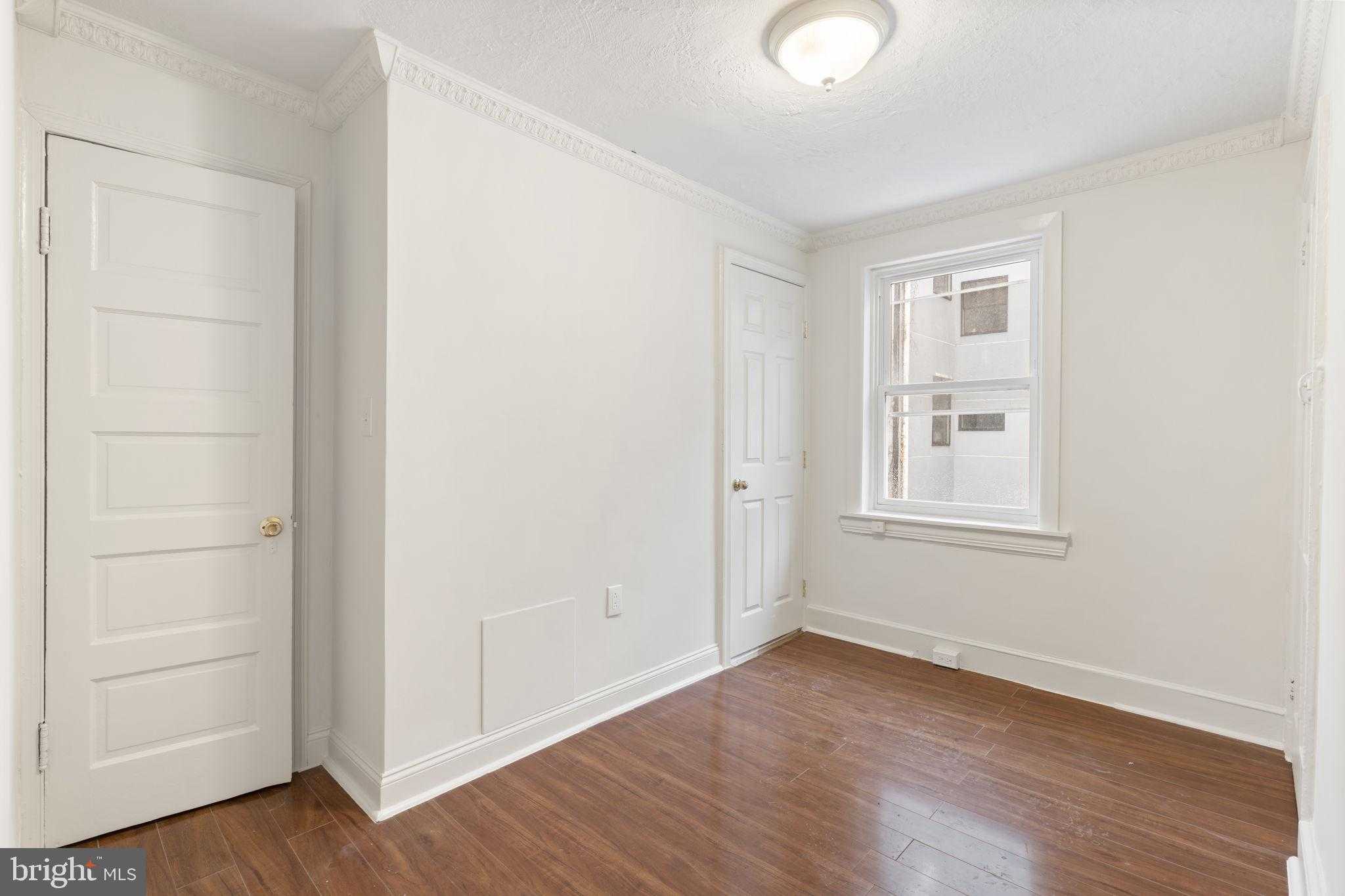 725 S Smedley St photo 13