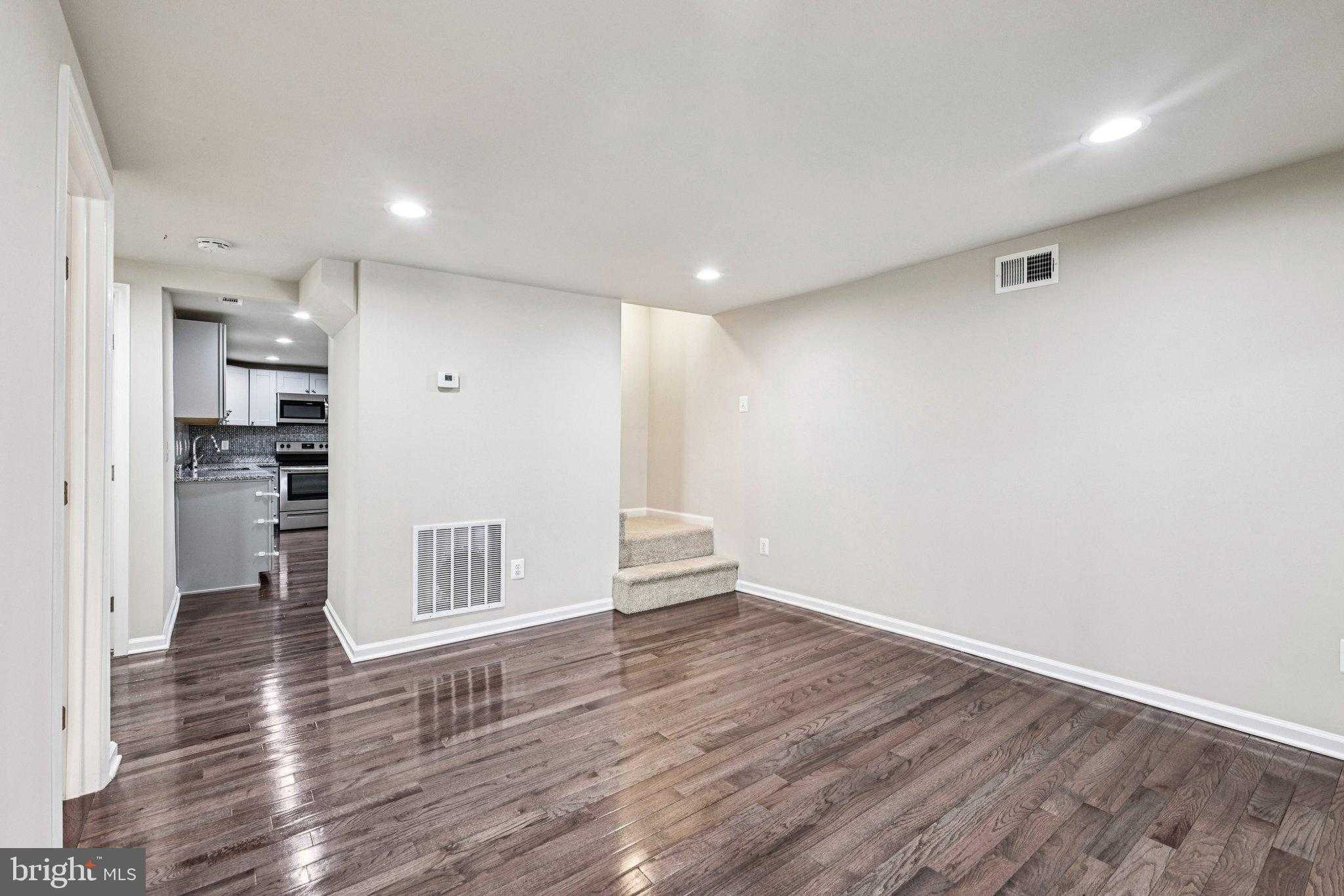 72 Hillcrest Dr photo 12