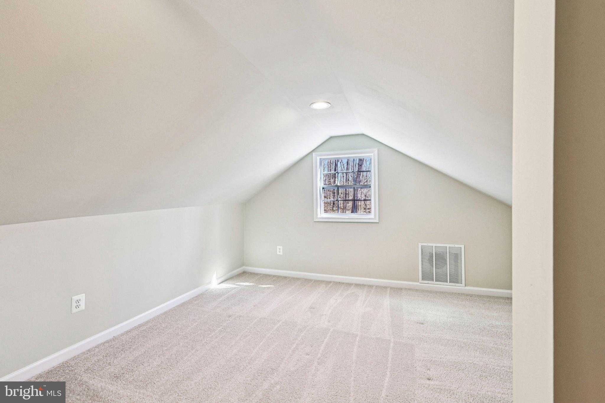 72 Hillcrest Dr photo 31