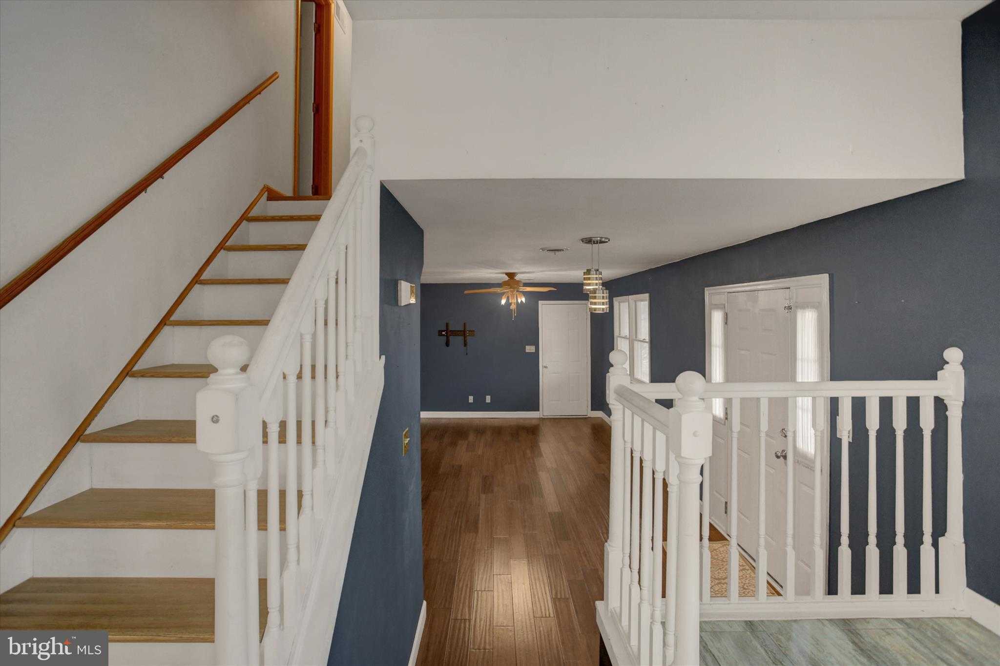 1760 Holly Ln photo 6