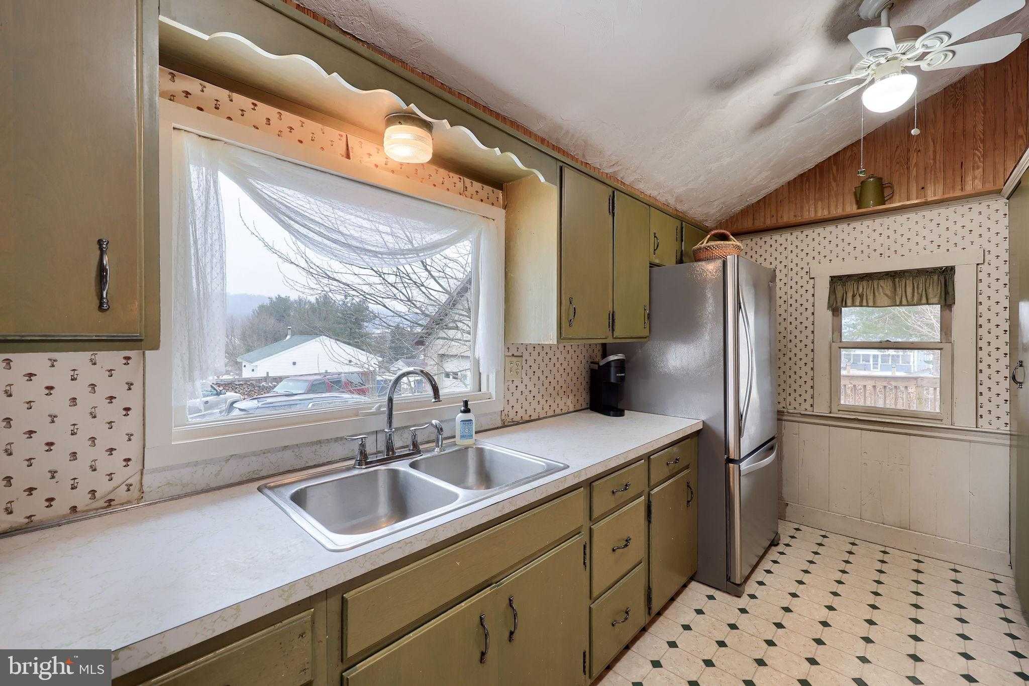 791 Hopeland Rd photo 7