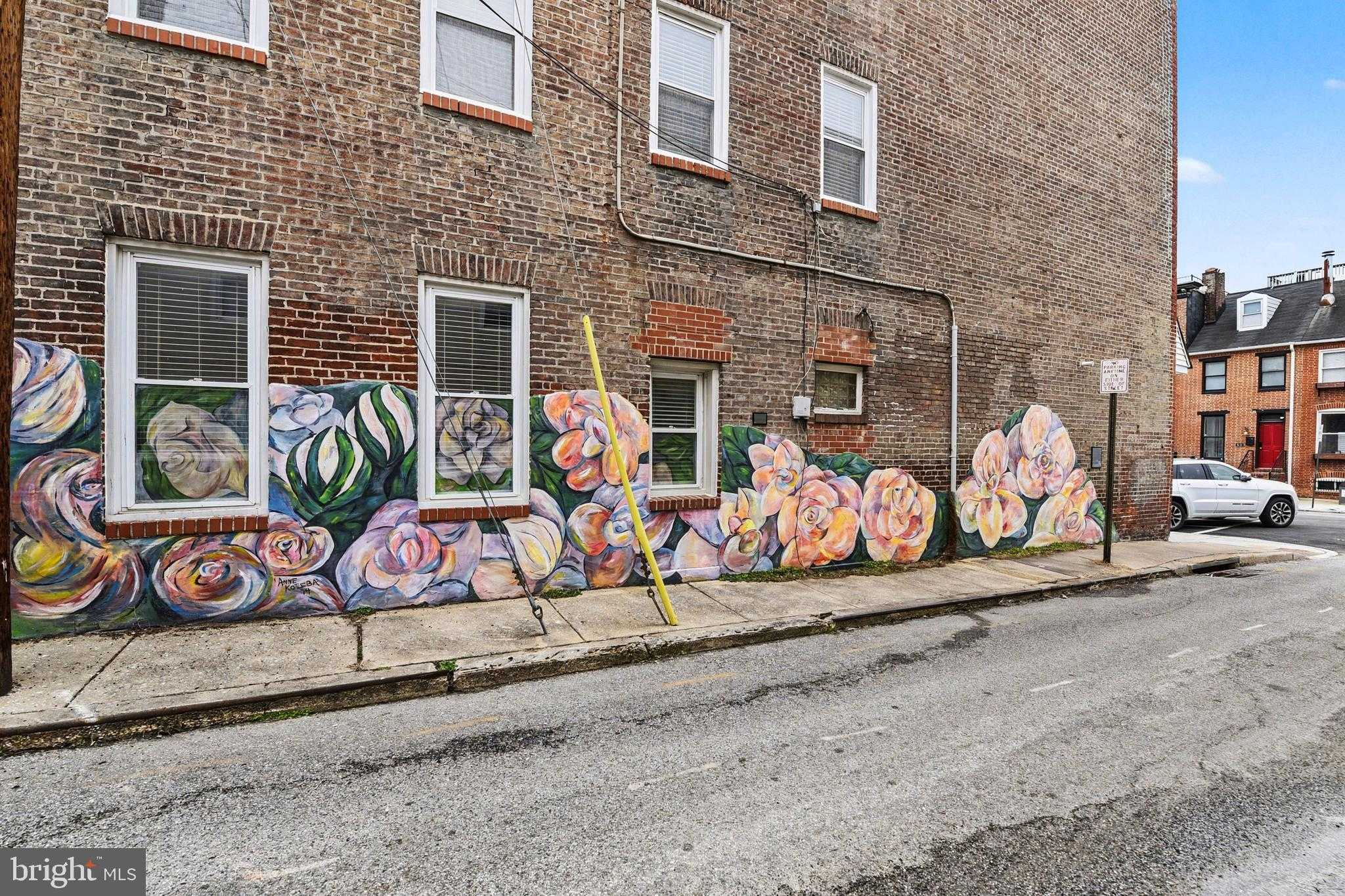 207 S Durham St photo 23