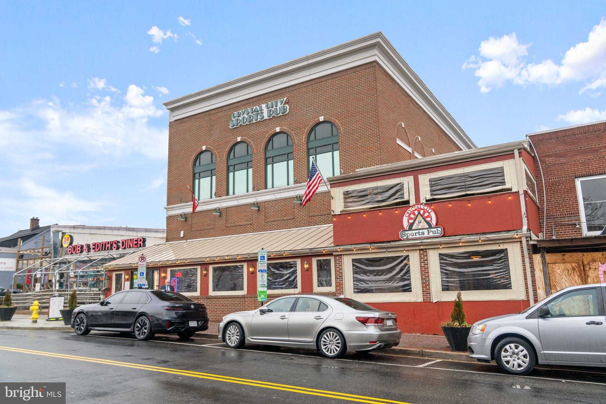 2407 S Queen St photo 67