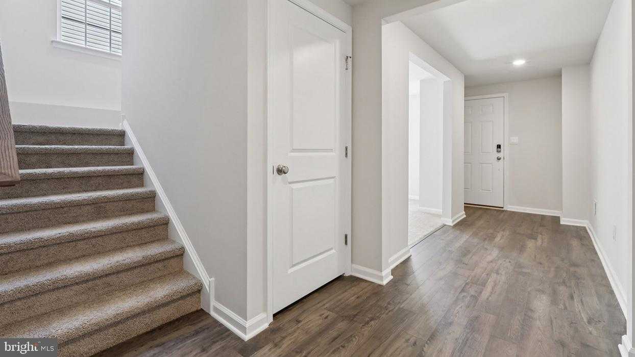 114 Winding Rd photo 10