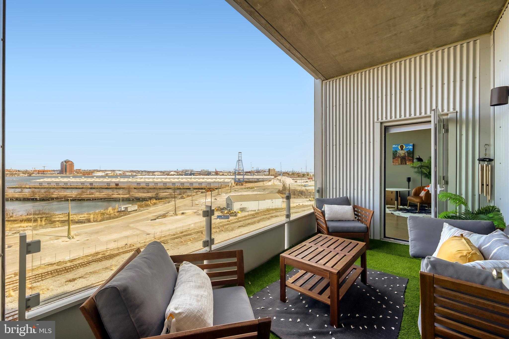 1200 Steuart St Unit 713 photo 26