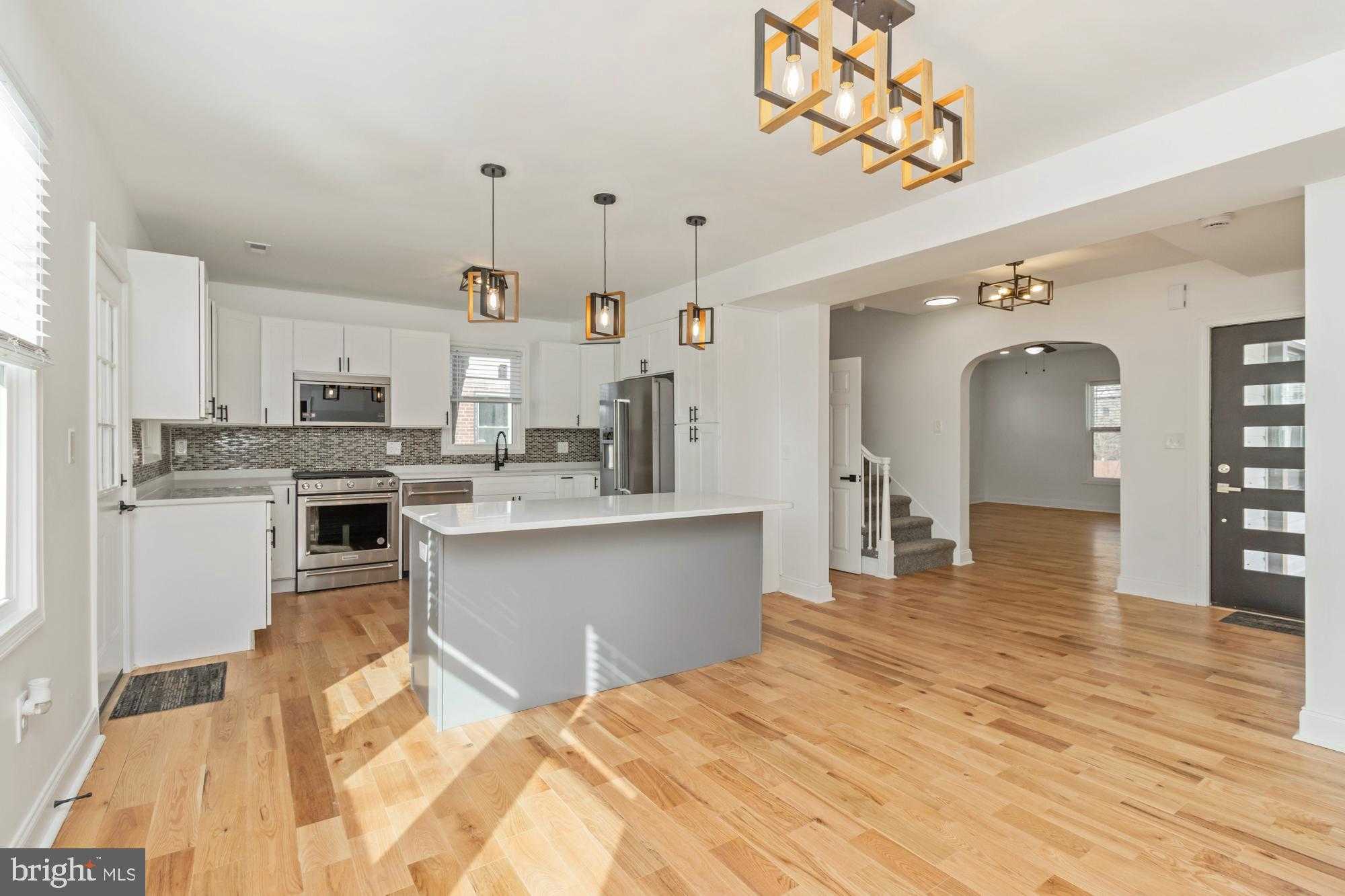 602 S Hammonds Ferry Rd photo 21