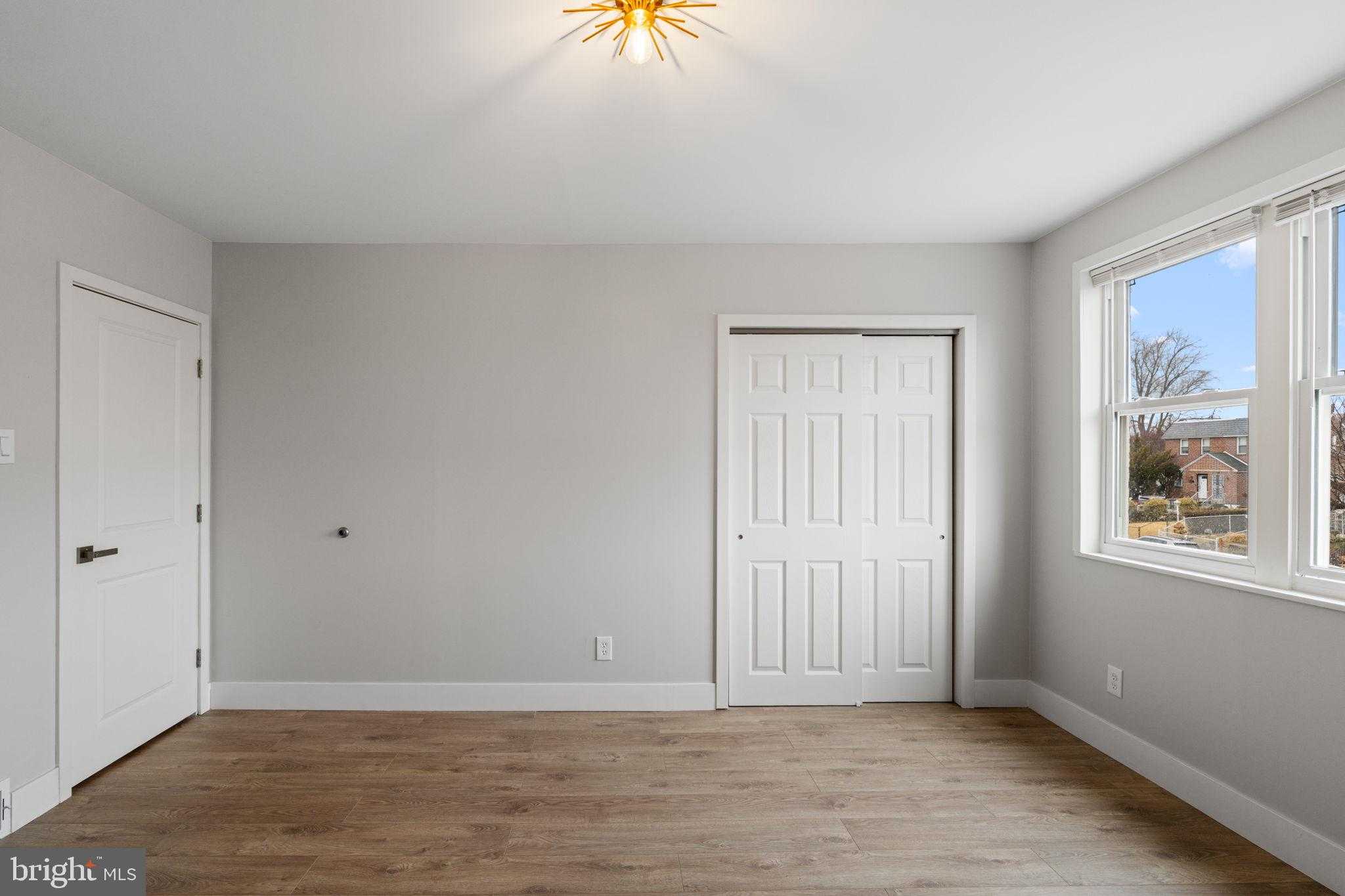 8546 Forrest Ave photo 37