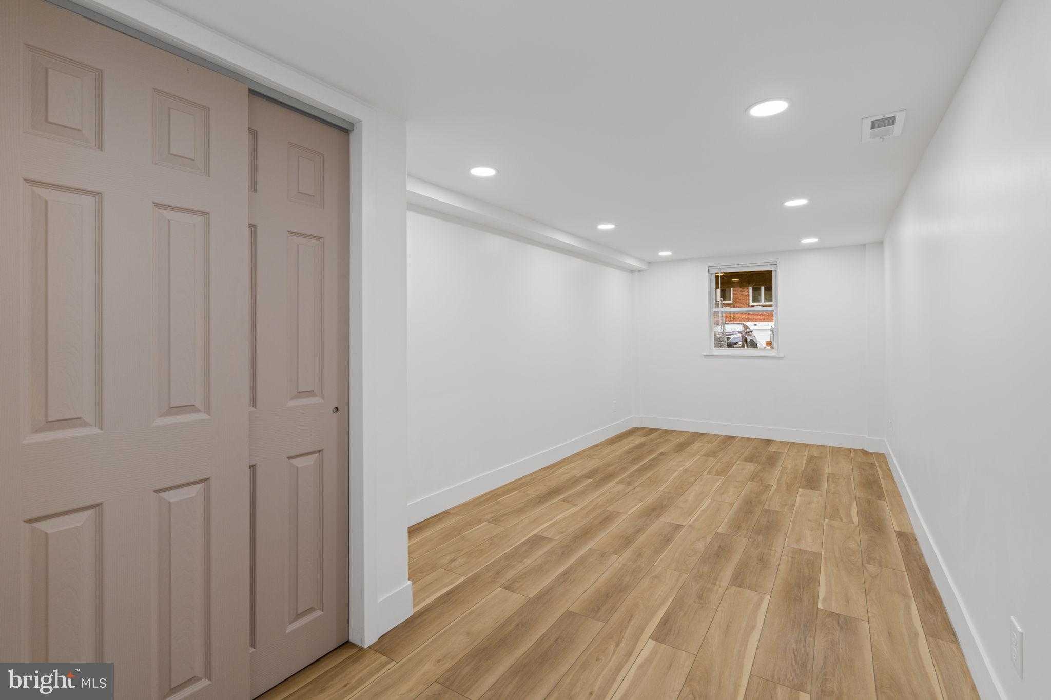 8546 Forrest Ave photo 43