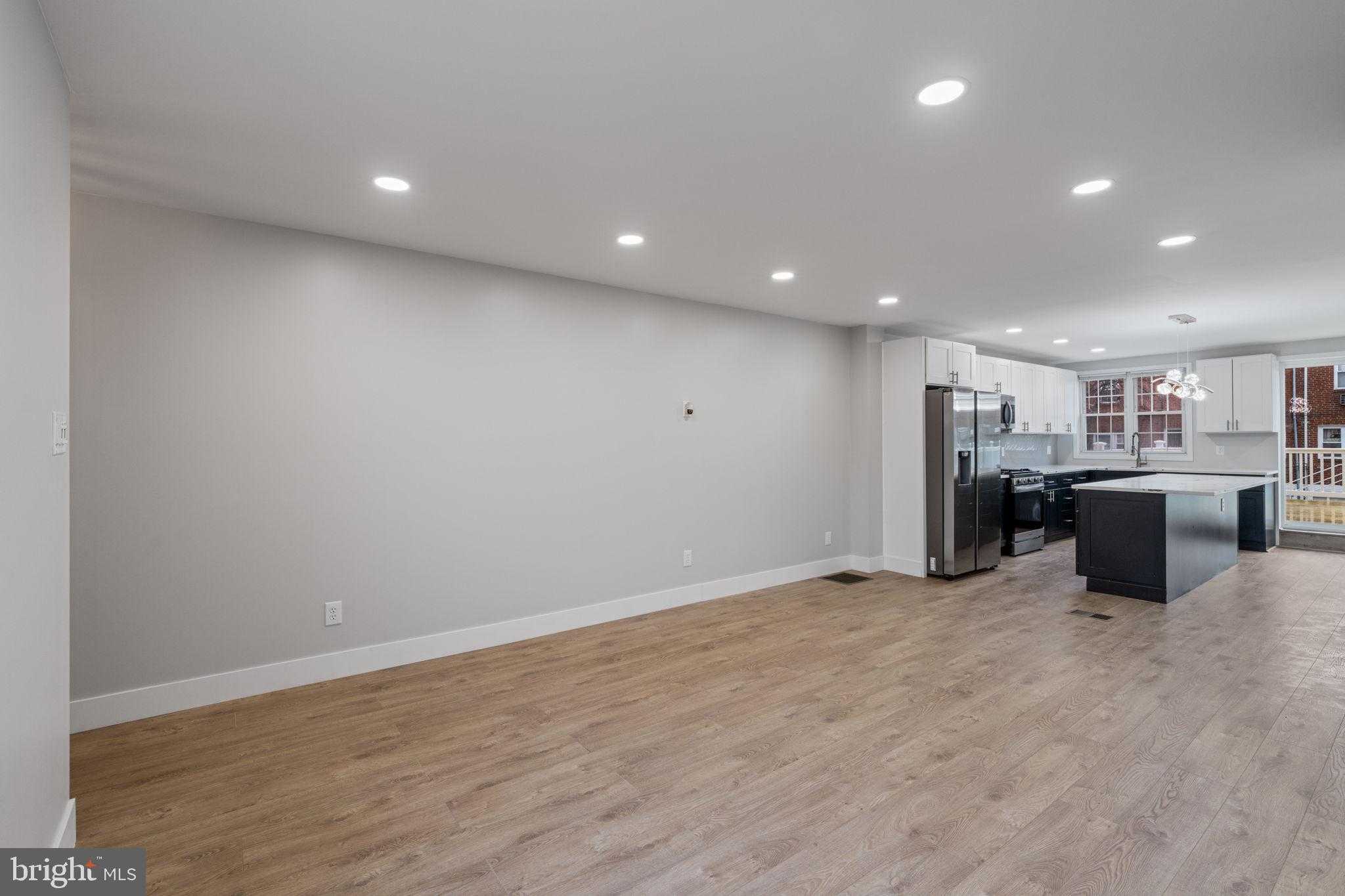 8546 Forrest Ave photo 7