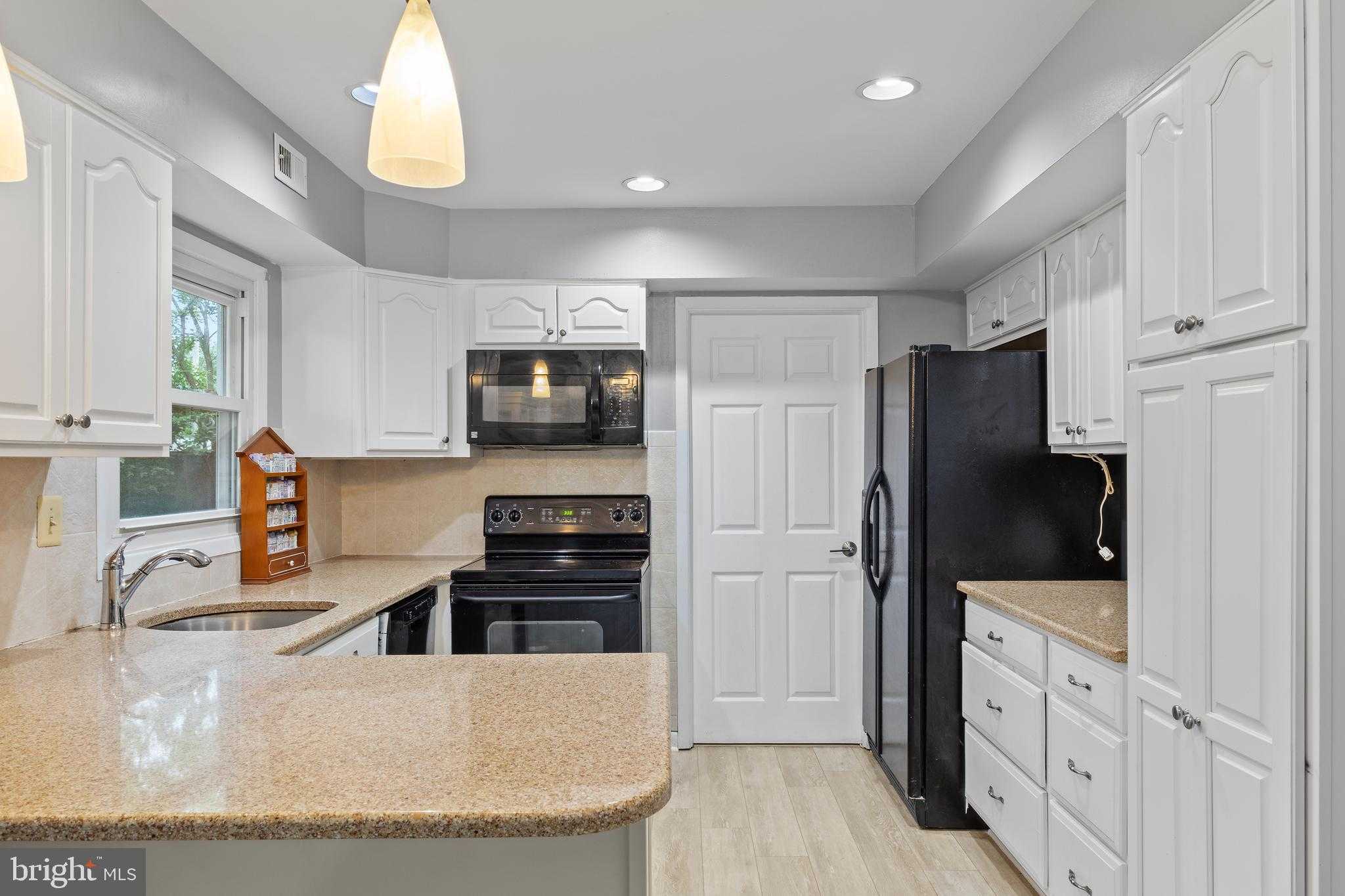 12515 Canfield Ln photo 14