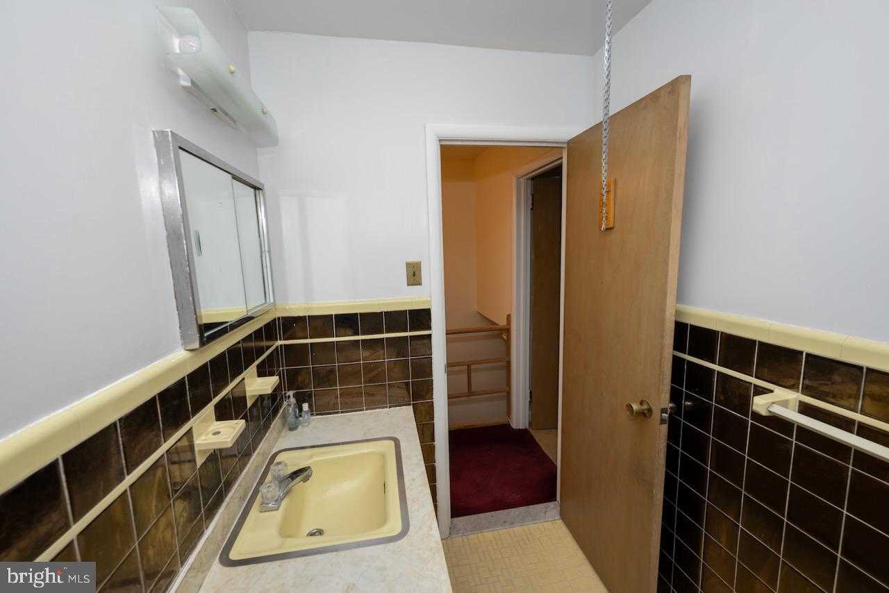 8648 Rugby St photo 44