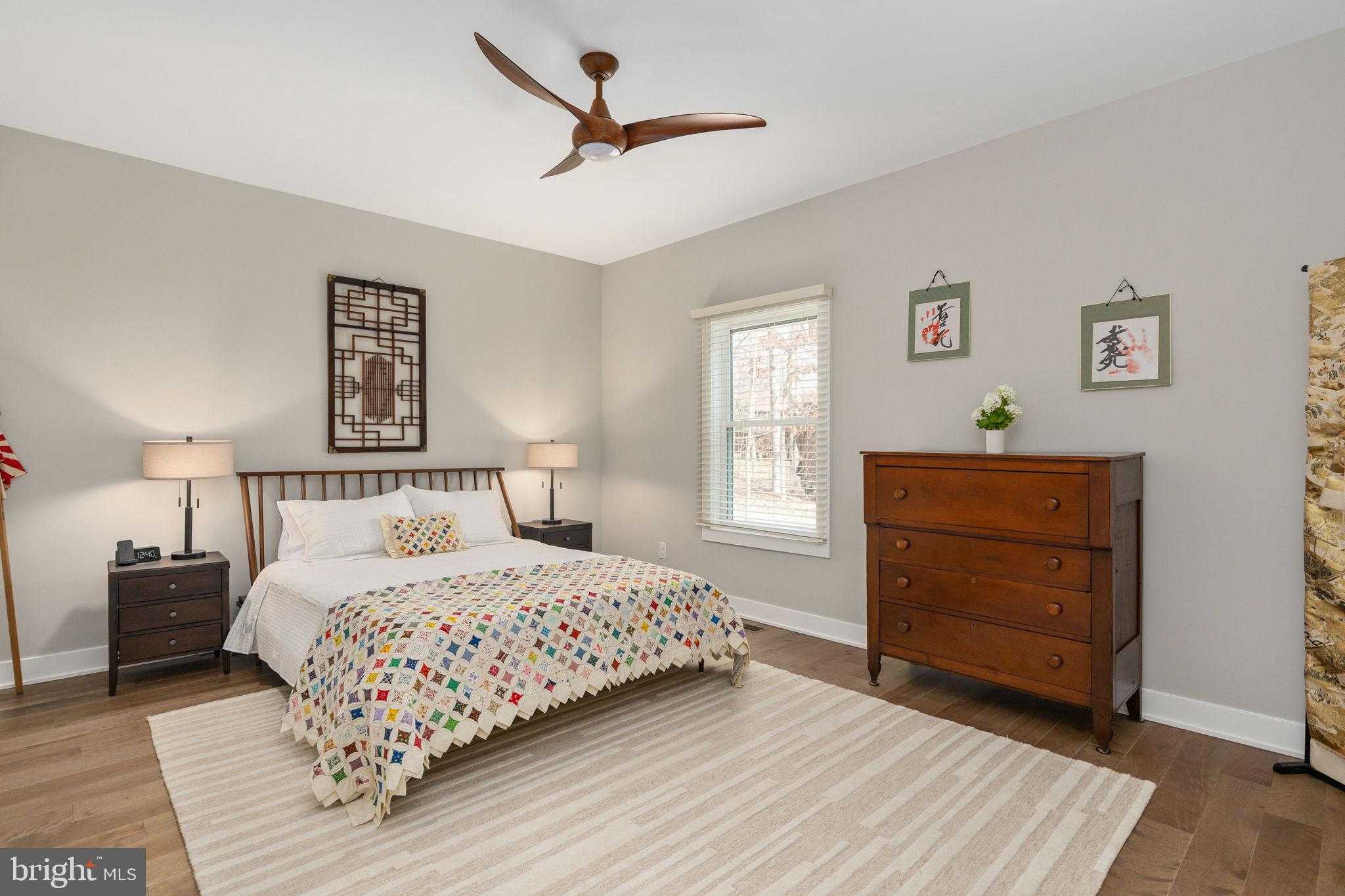 261 Washington St photo 34