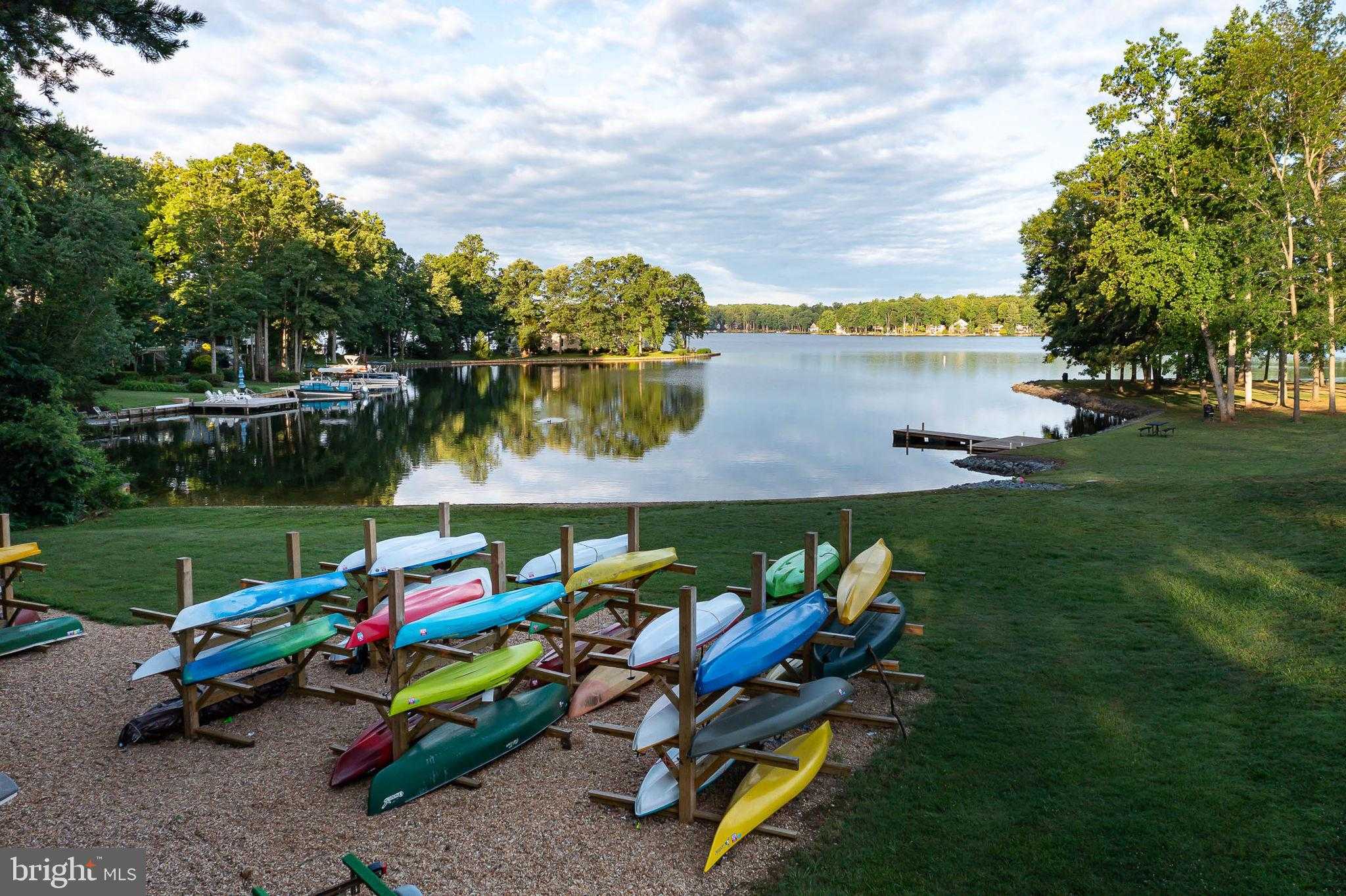 261 Washington St photo 80