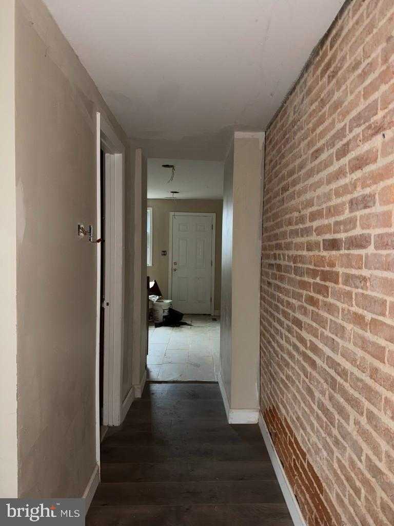 1605 Lemmon St photo 4