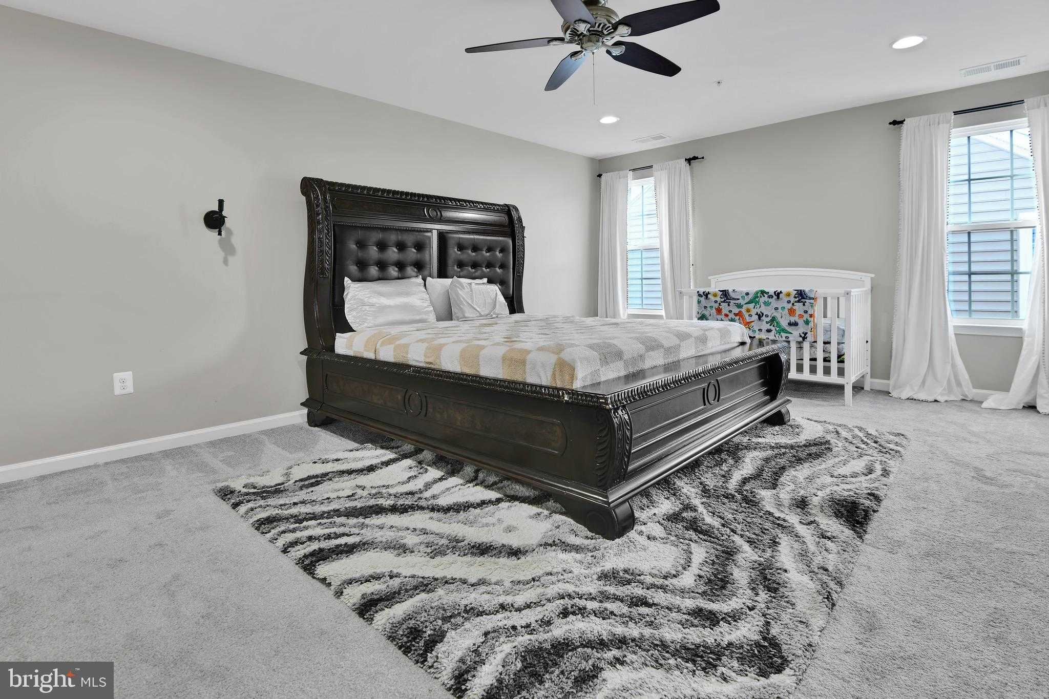 9102 Seward St photo 17