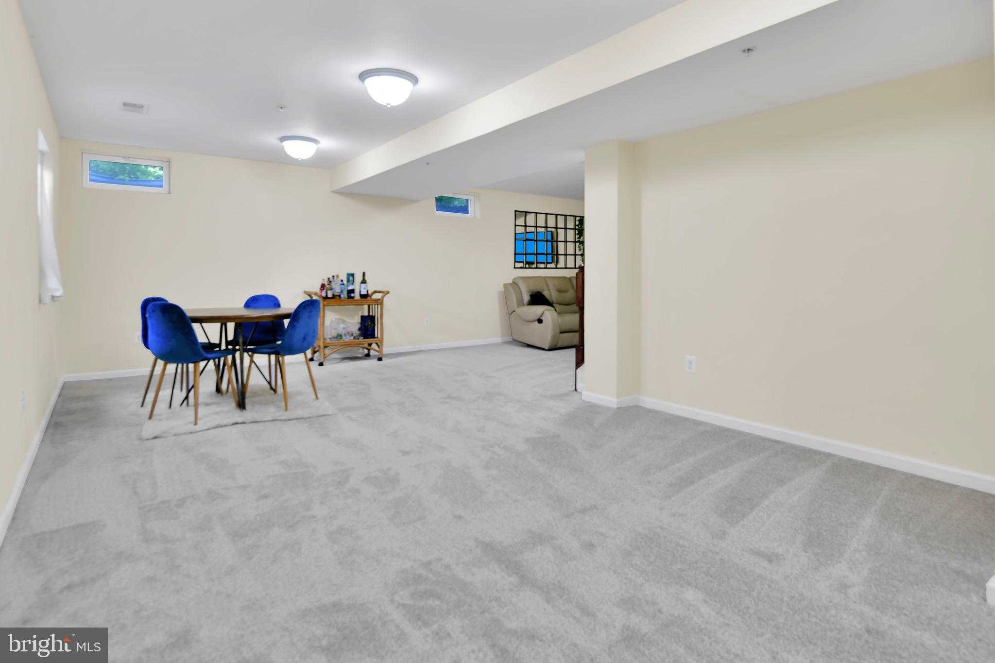 9102 Seward St photo 29