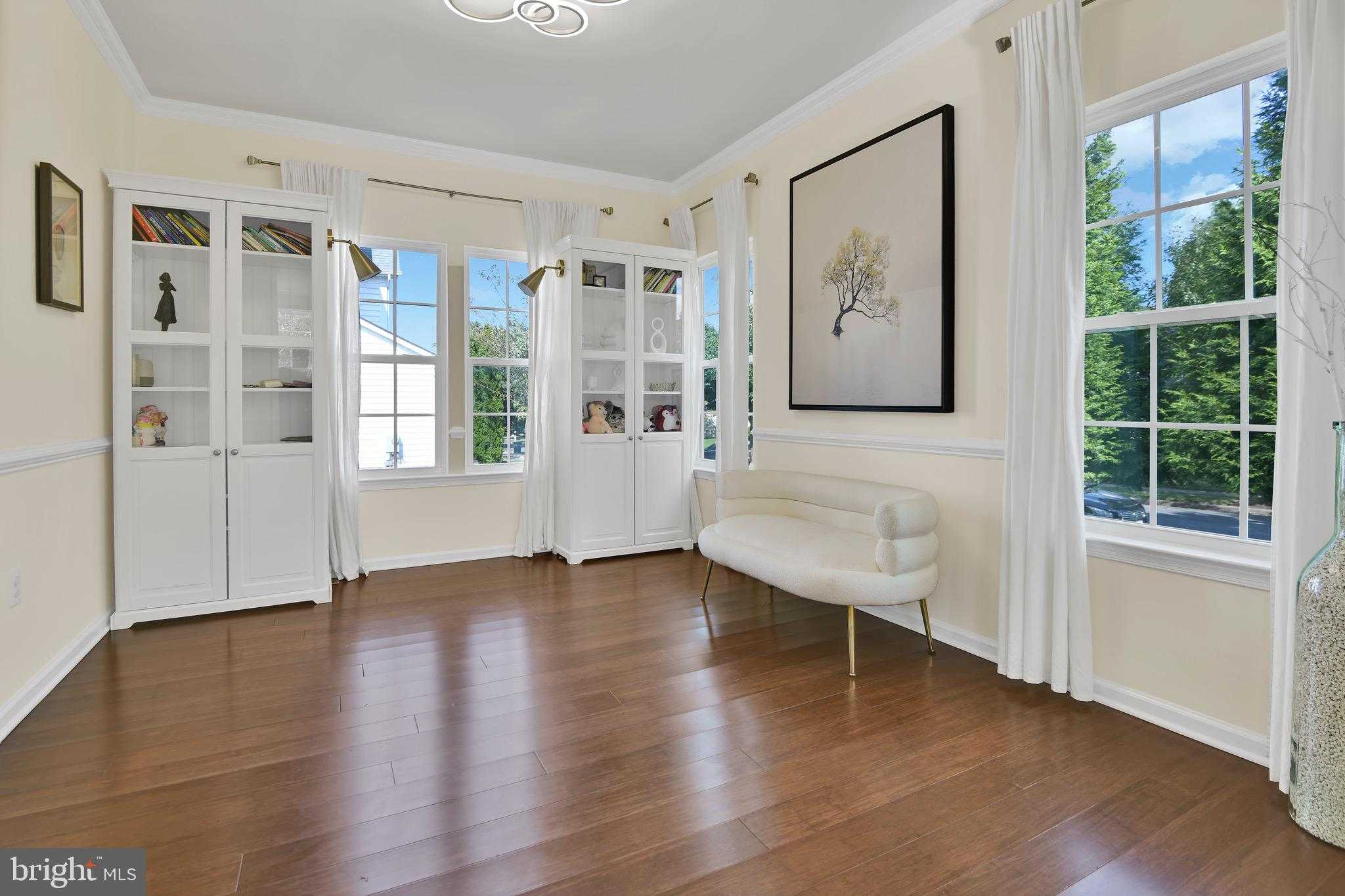 9102 Seward St photo 5