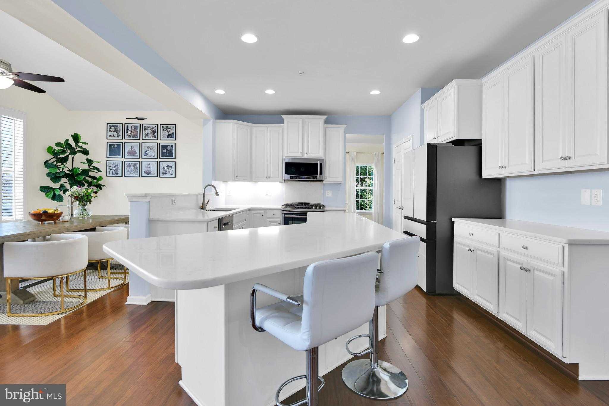 9102 Seward St photo 9