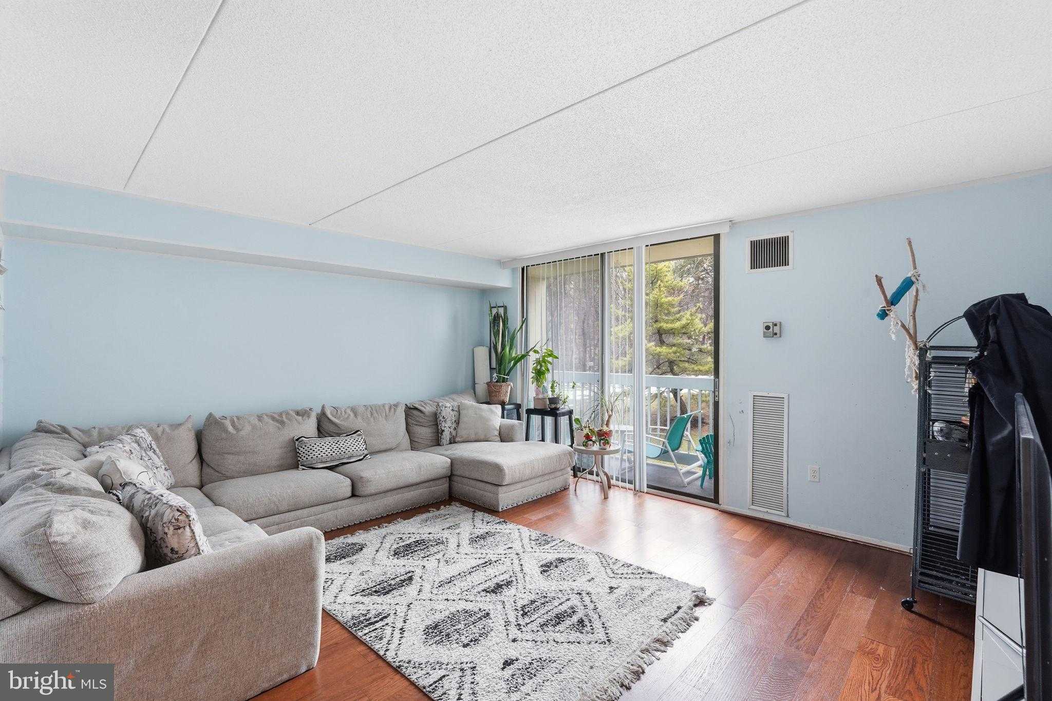 6300 Stevenson Ave Apt 321 photo 2