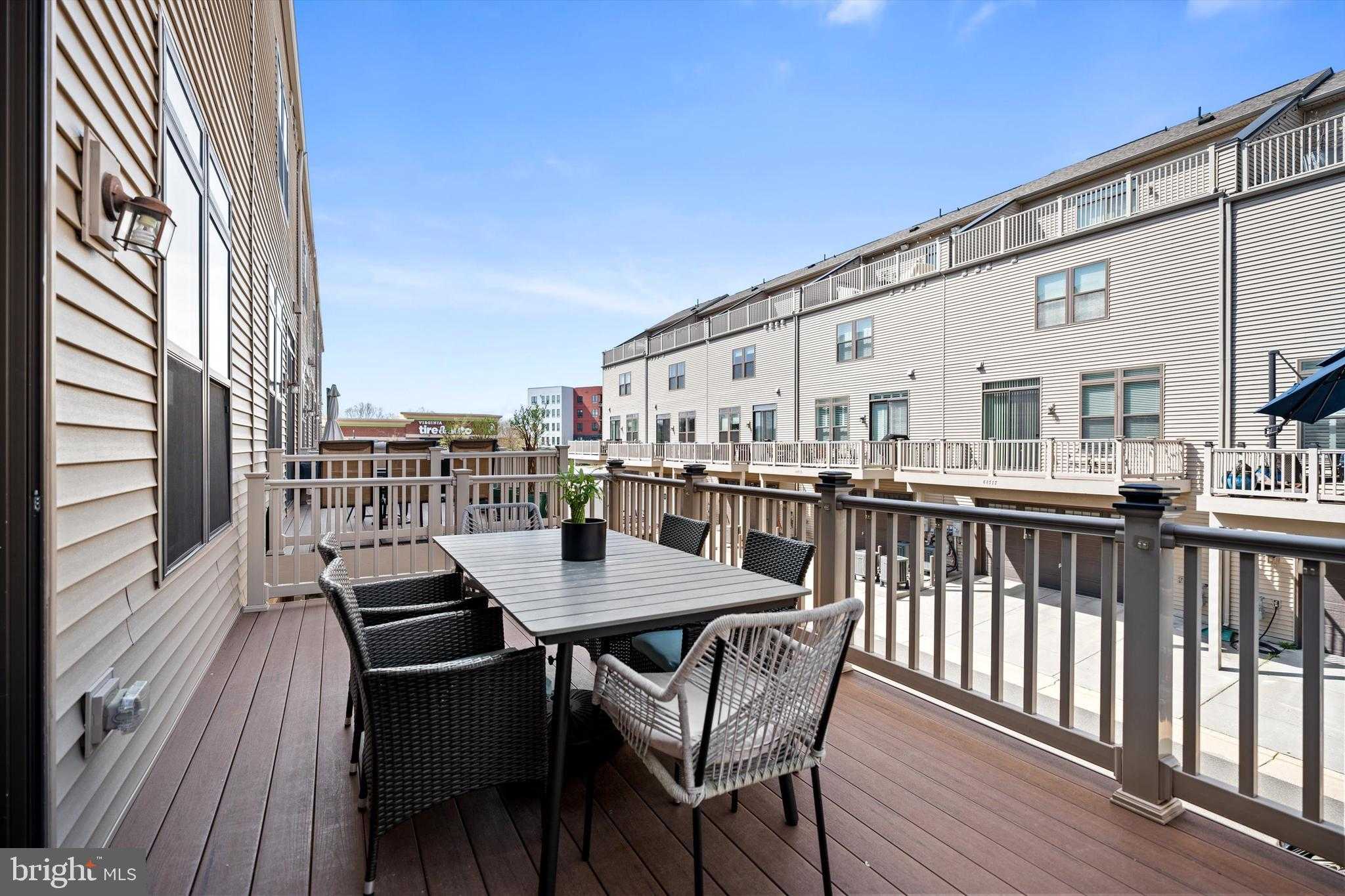 44741 Medway Ter photo 25