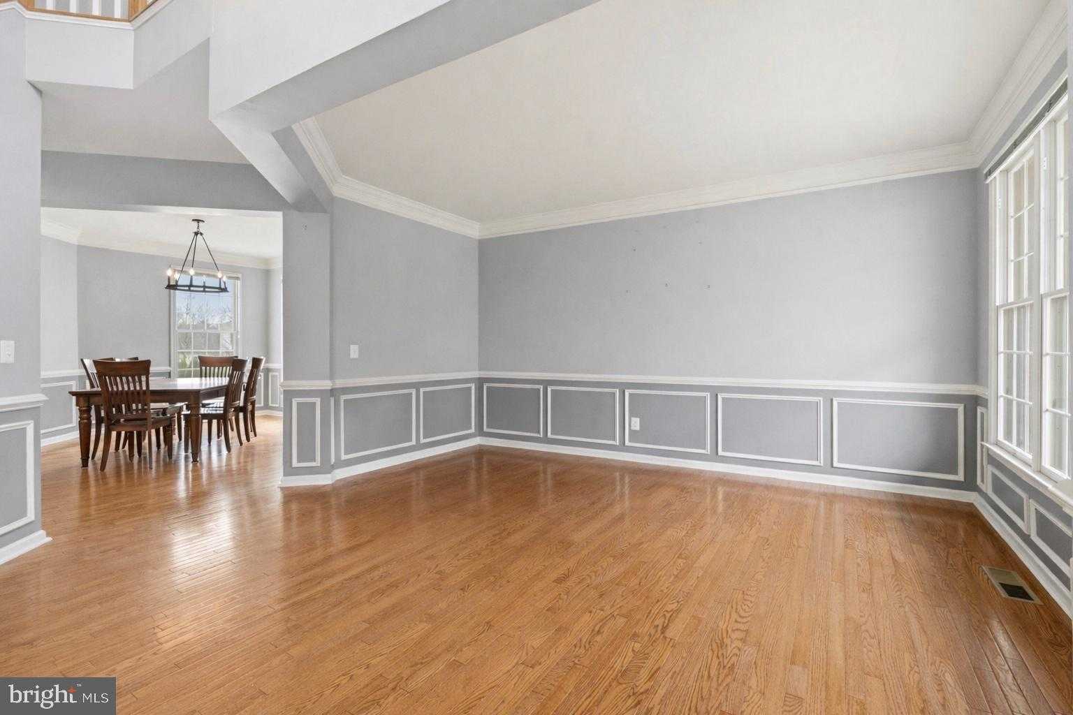 5533 Hillsman Farm Ln photo 2