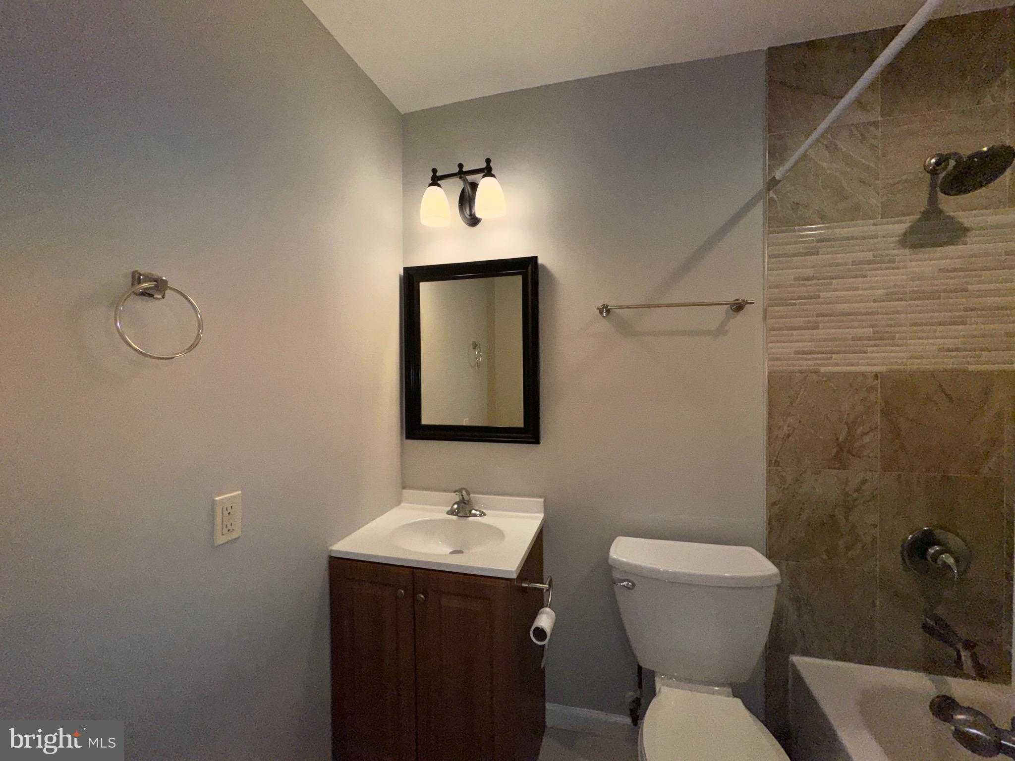 503 N Lakewood Ave photo 28