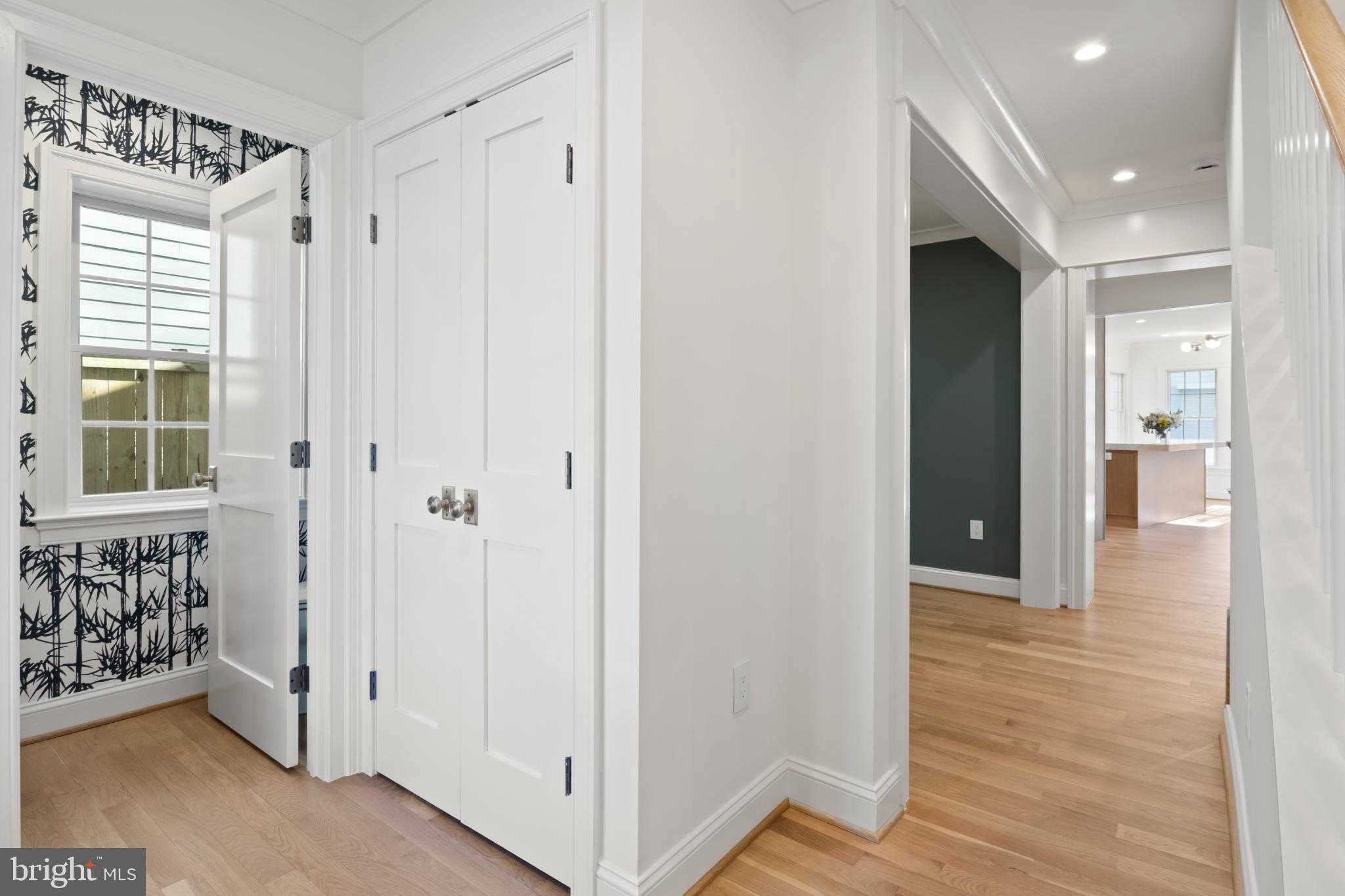 5522 Lincoln St photo 5