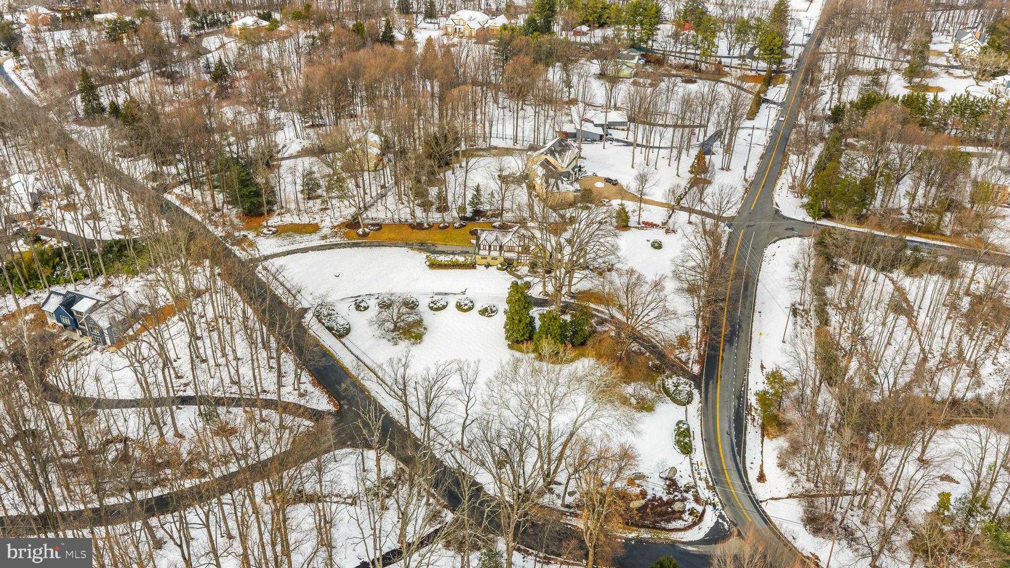 714 Seneca Rd photo 56