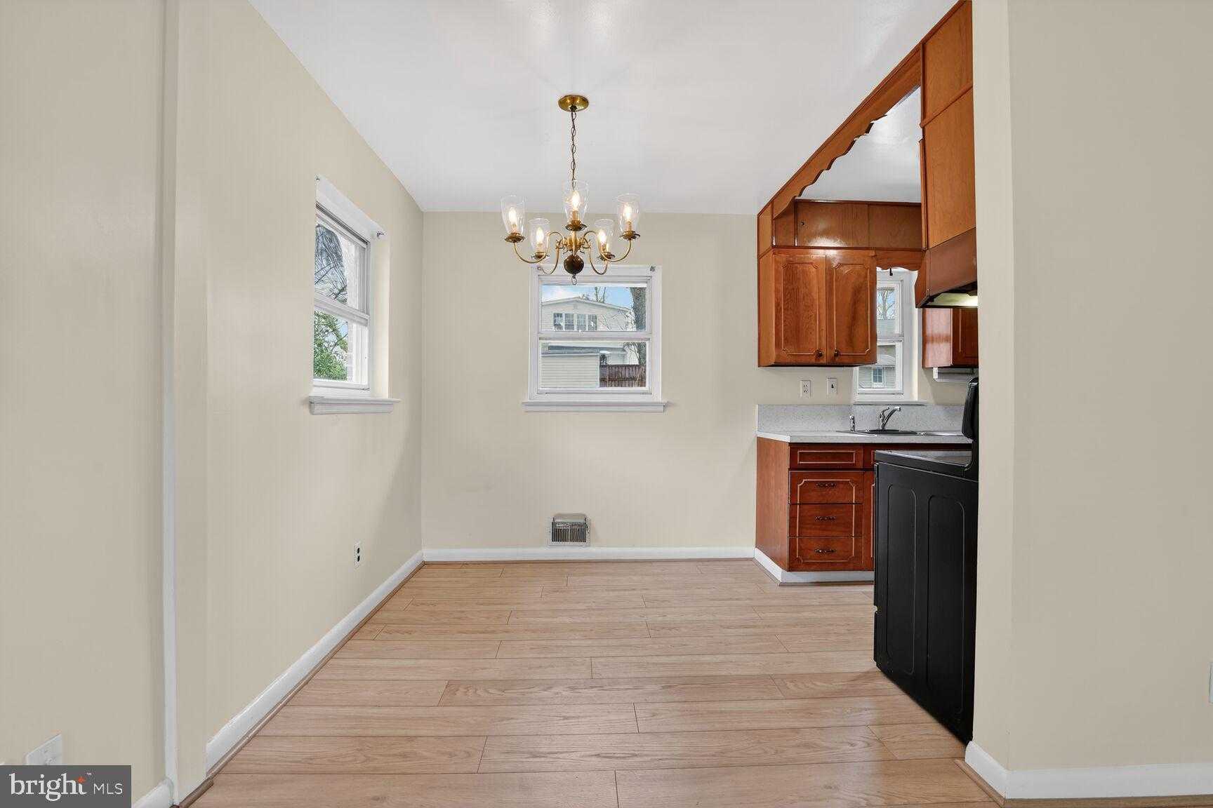 3601 Crest Dr photo 7