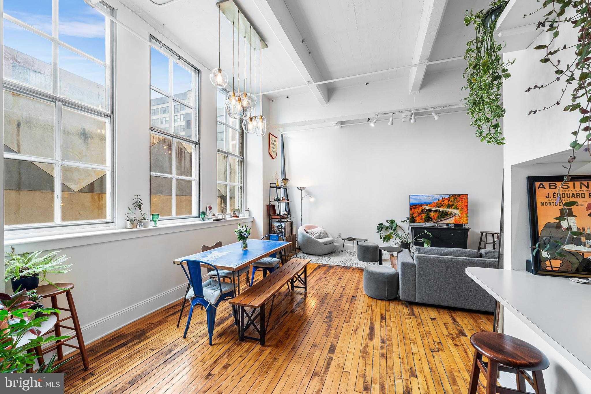 1238 Callowhill St Ste 202