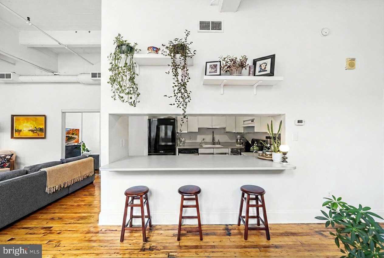 1238 Callowhill St Ste 202 photo 12