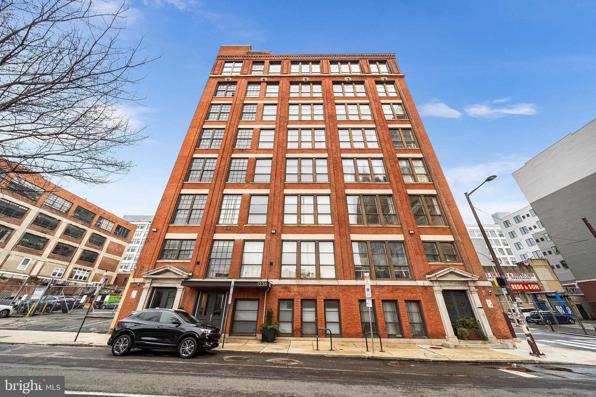 1238 Callowhill St Ste 202 photo 32