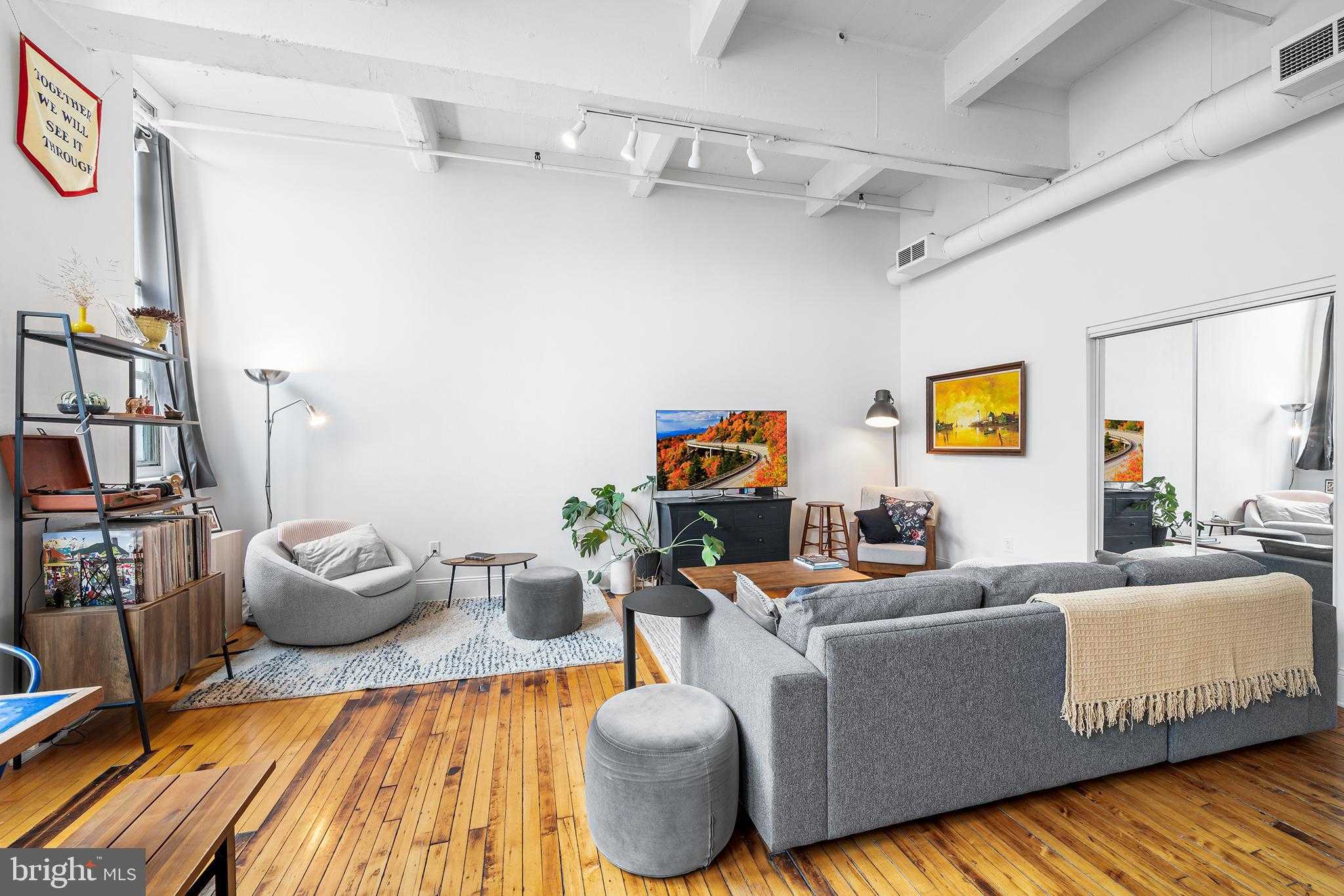 1238 Callowhill St Ste 202 photo 7