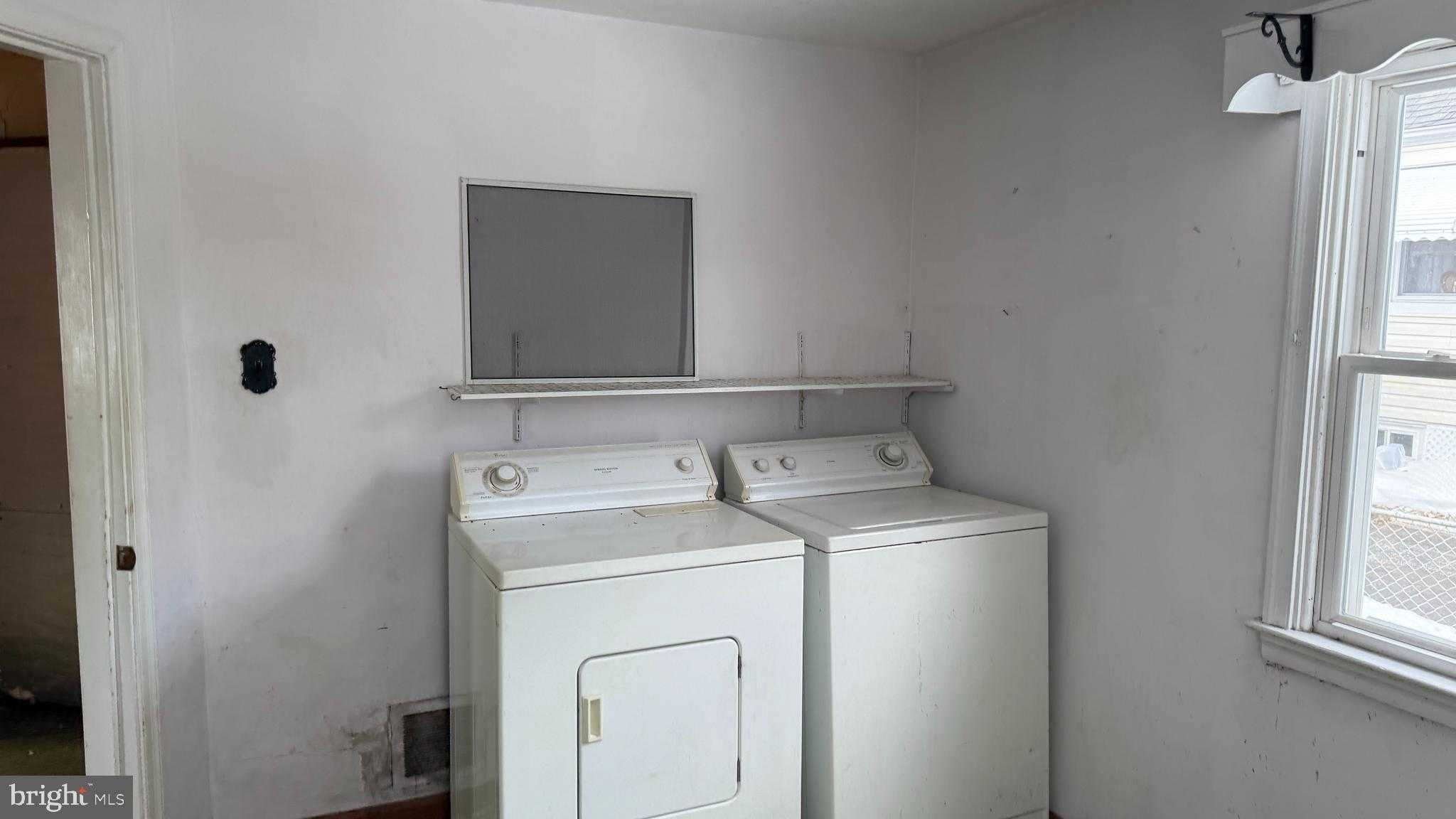 53 Seward Ln photo 9