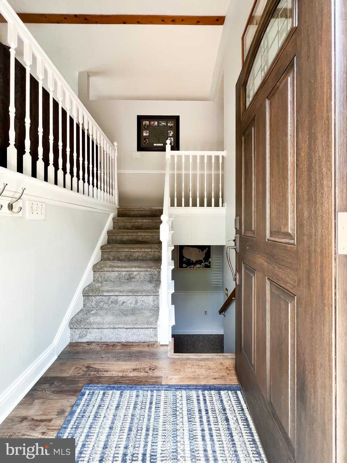 268 Kestrel Dr photo 2