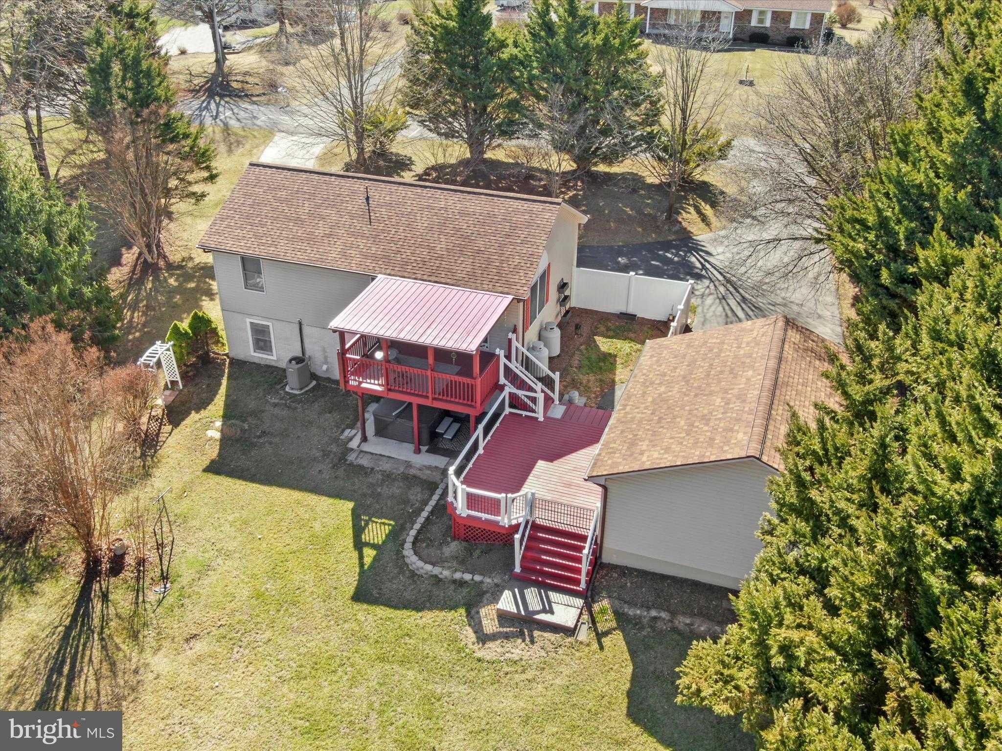 268 Kestrel Dr photo 35