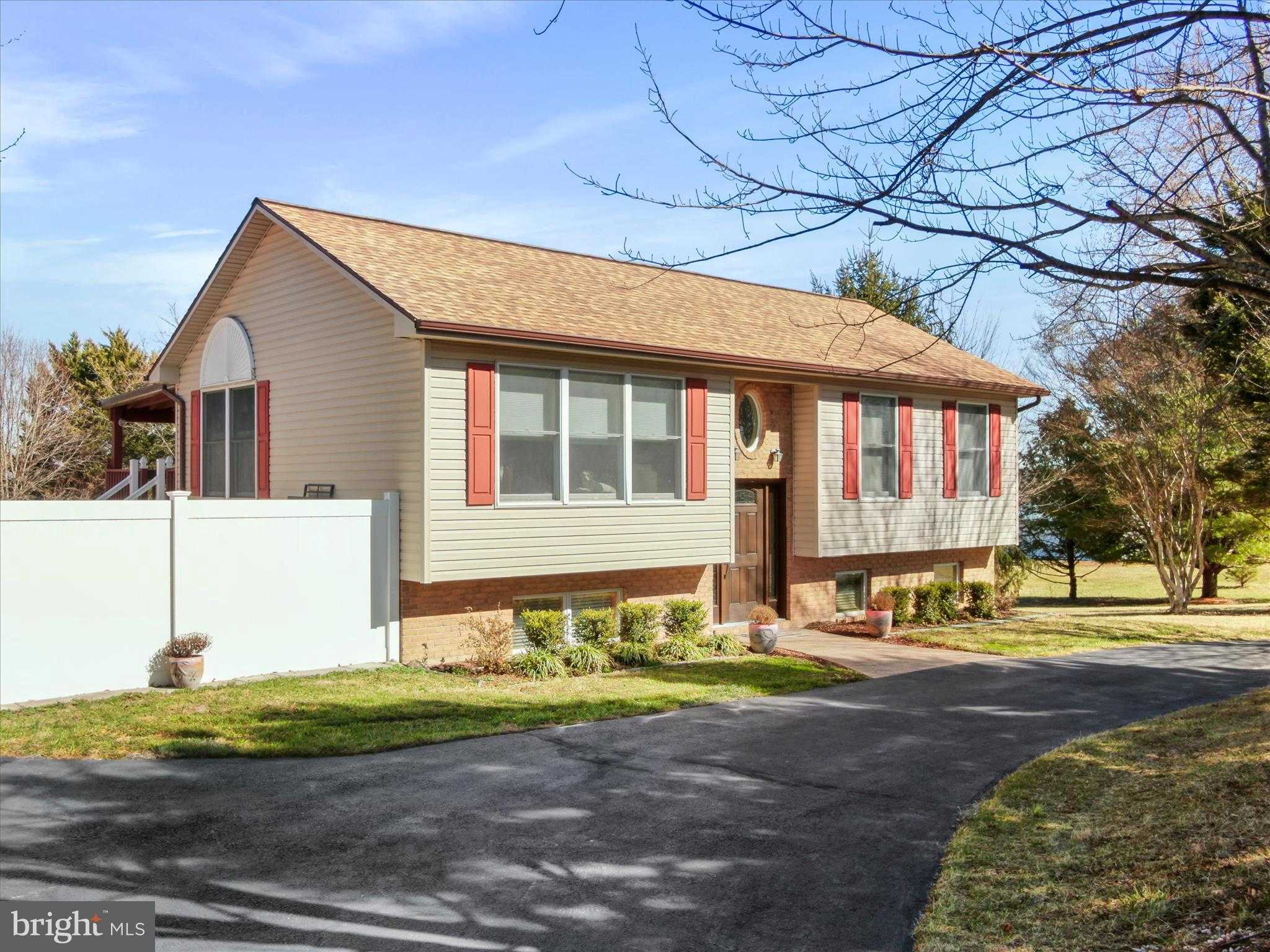 268 Kestrel Dr photo 38