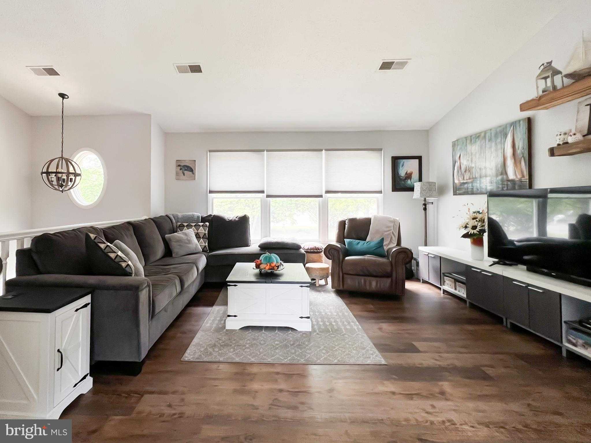 268 Kestrel Dr photo 5