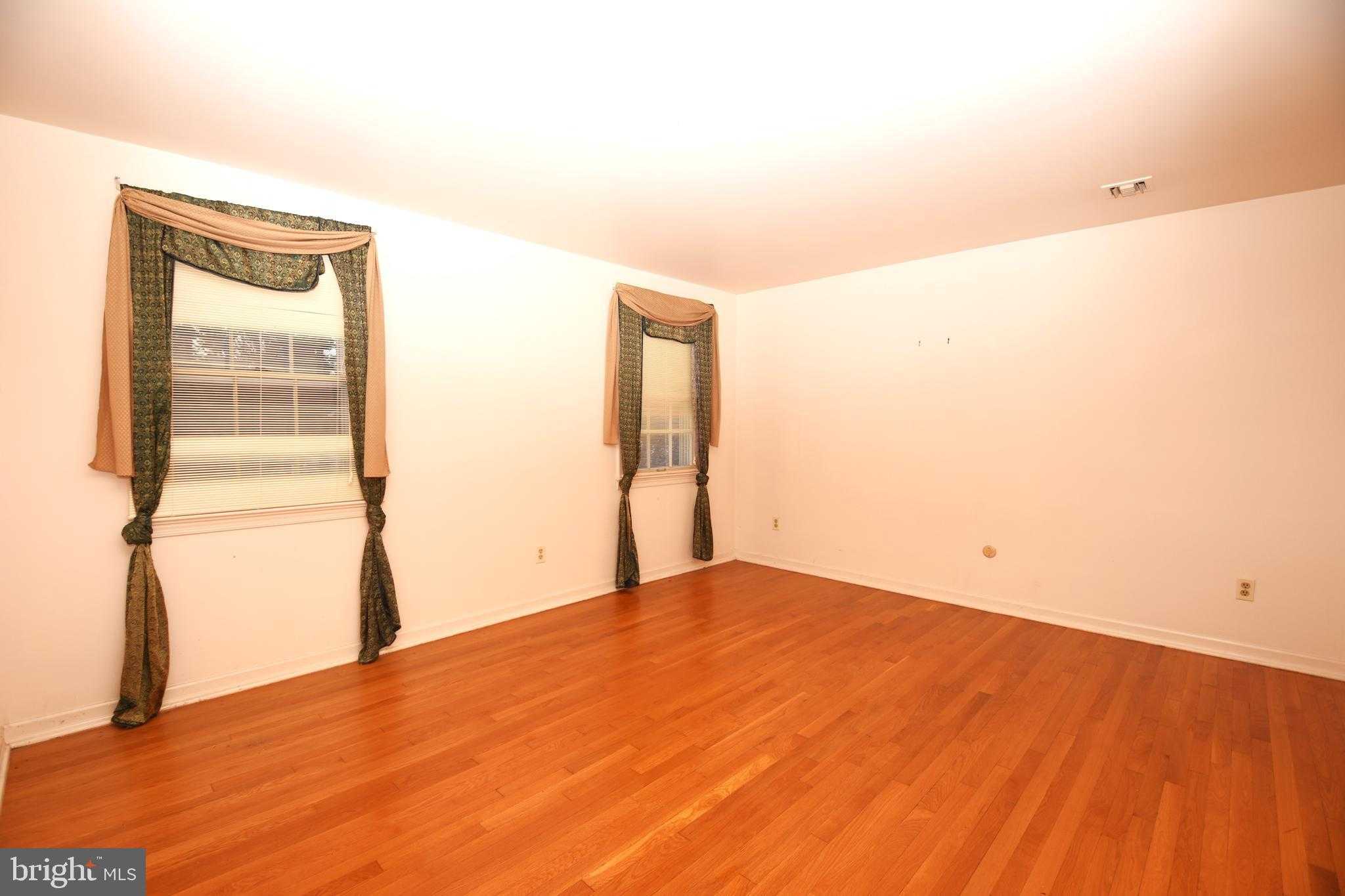 1850 Briarcliff Ter photo 32