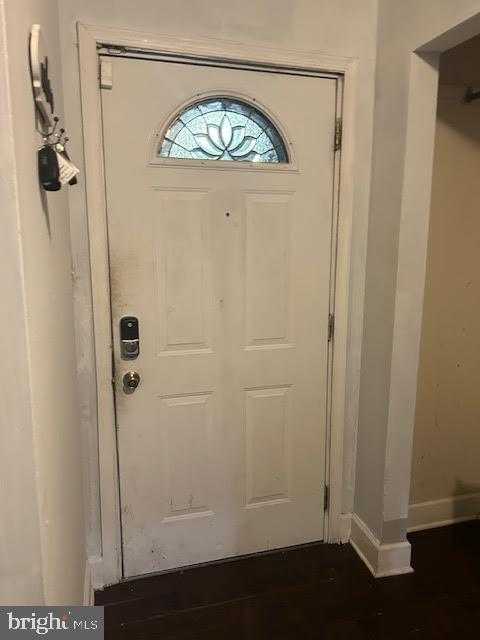 3012 Dupont Ave photo 4